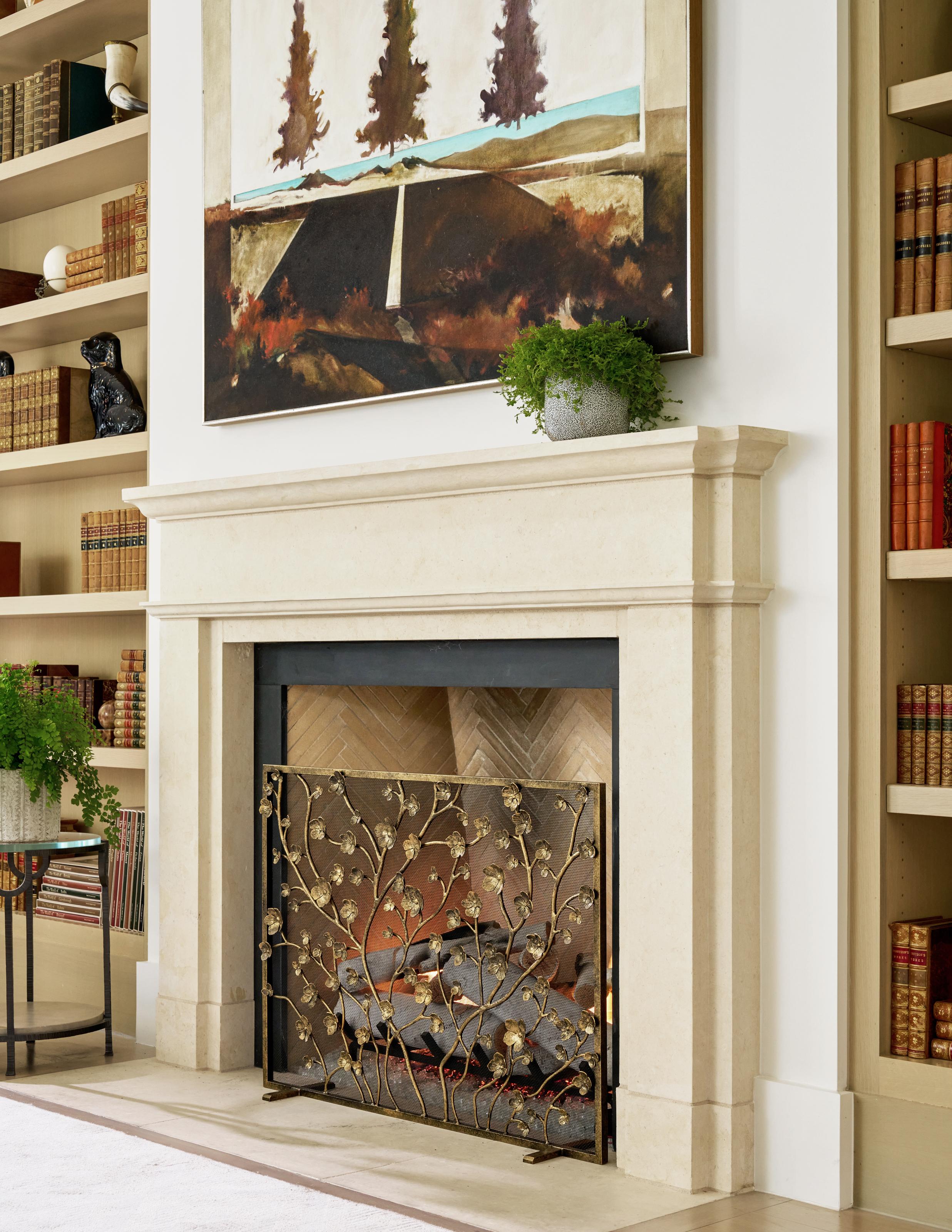 Contemporary Primrose Garden Fireplace Screen in Aged Gold For Sale