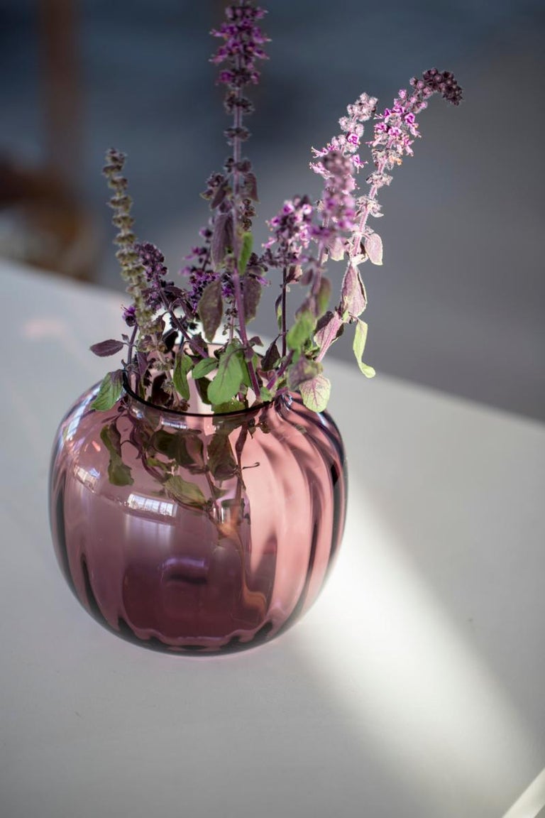 Primula Vase Plum For Sale at 1stDibs