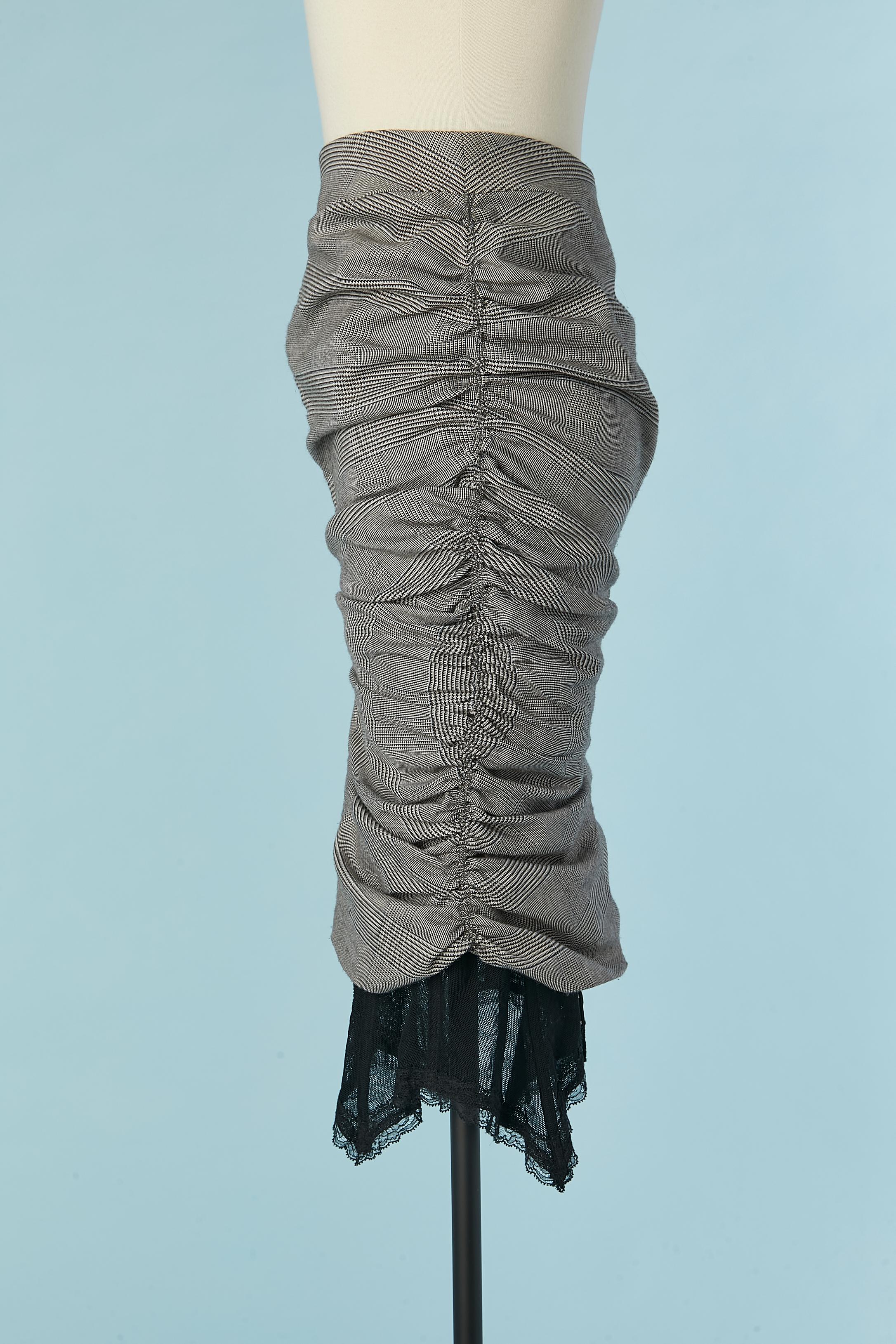 Jupe drapée du Prince de Galles avec dentelle noire  Christian Dior par John Galliano en vente 2