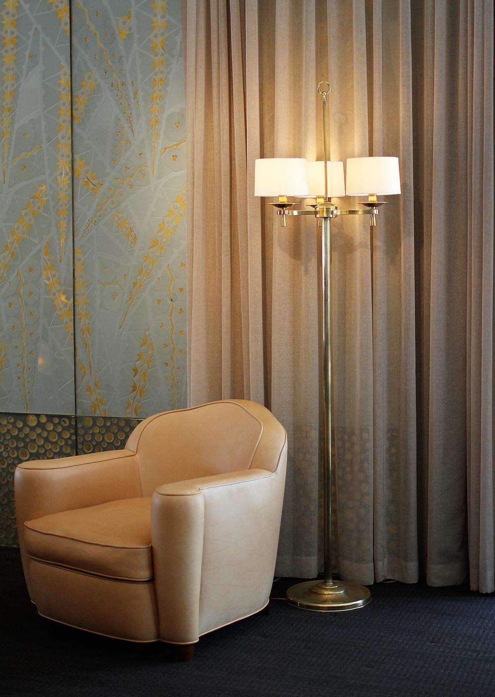 Prince De Galles Hotel Art Deco Floor Lamps Paris, circa 1940 For Sale 2