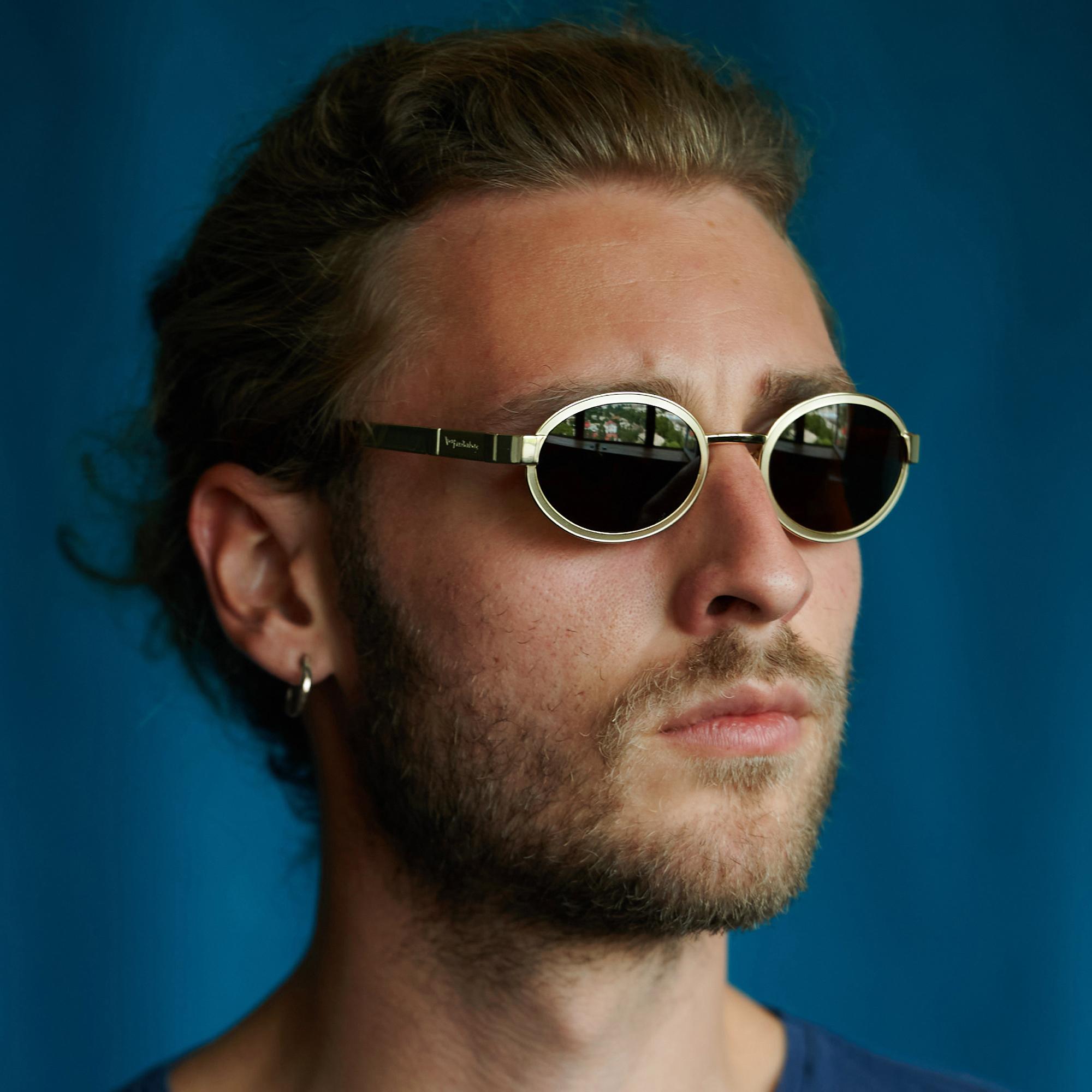 Prinz Egon von Furstenberg goldene Vintage-Sonnenbrille im Angebot 1