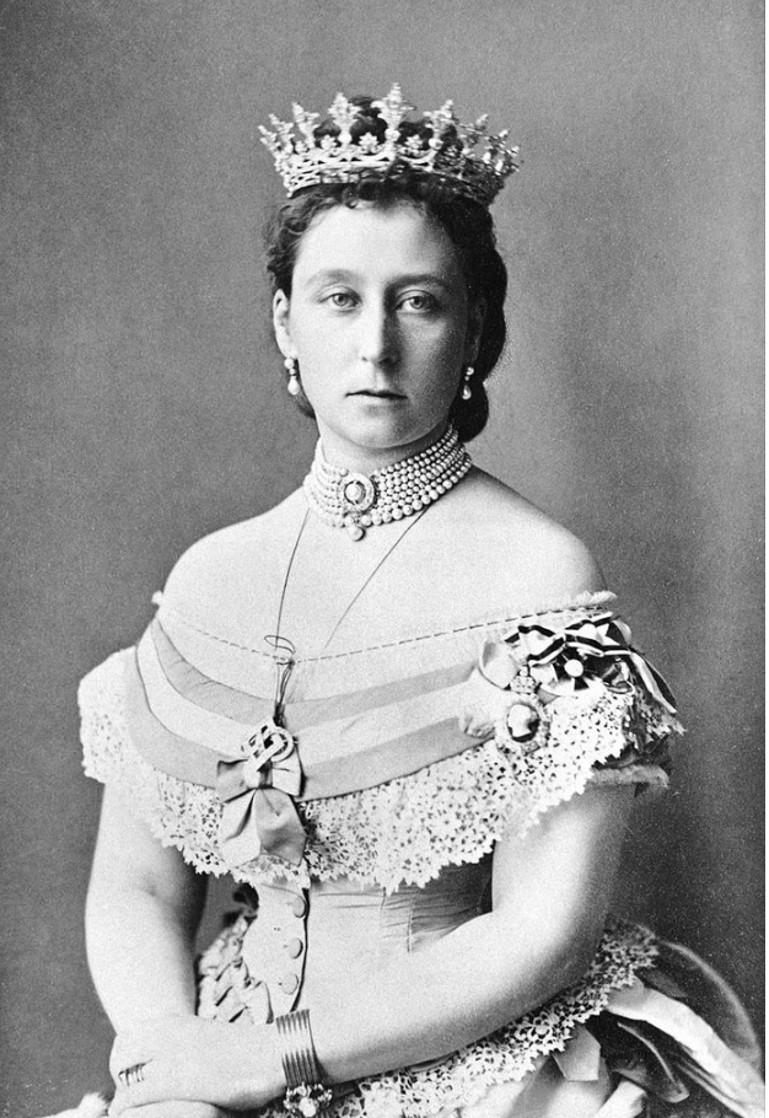 Princess Alice nursed her father Prince Albert as he lay on his deathbed. She retained an interest in medicine for the rest of her life. Soon after her marriage to the German prince Louis IV in 1862, Germany became embroiled in the Austro-Prussian