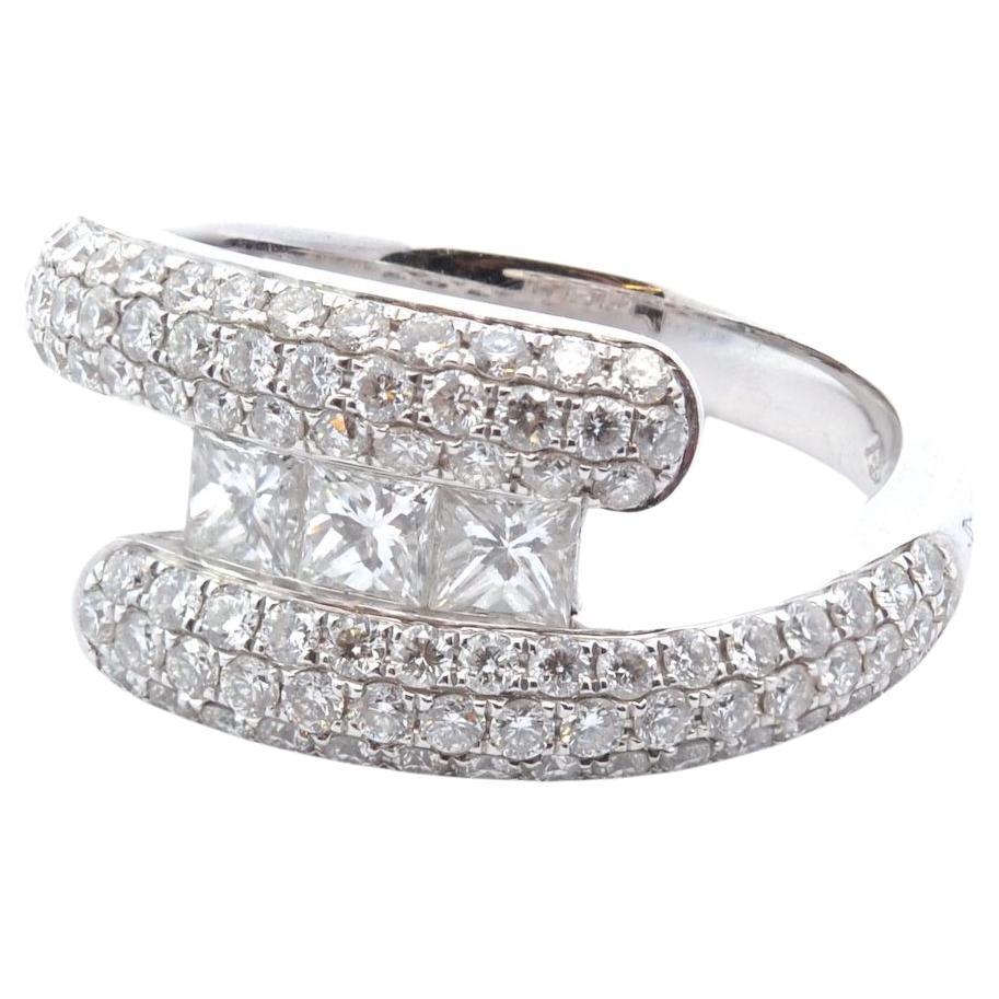 Princess and brilliant cut diamonds ring For Sale