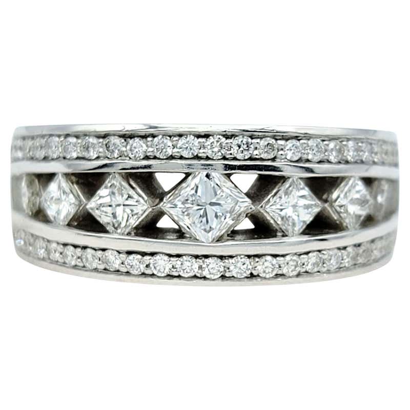 Pavé Diamond 8-Point Star Motif Band Ring in Polished 14 Karat White ...