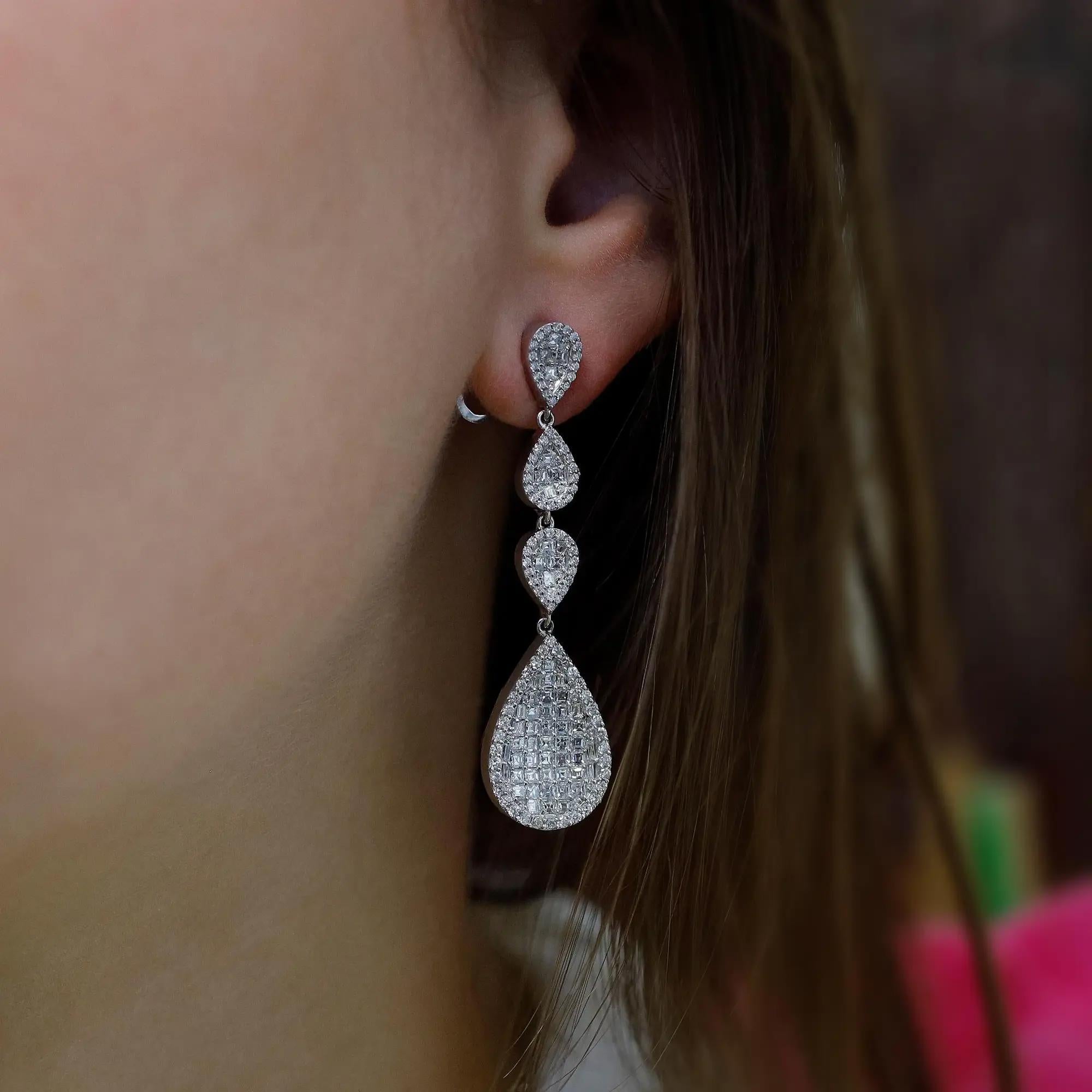 Boucles d'oreilles pendantes en or blanc 14 carats, diamant taille princesse et ronde 3.19Cttw Neuf - En vente à New York, NY