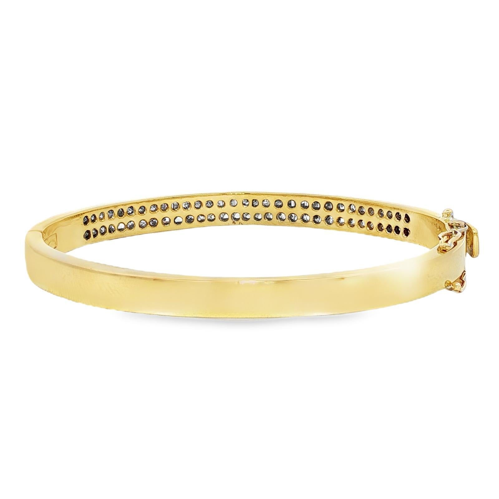 Bracelet Vintage en or jaune à charnière et ovale avec diamants princesses et baguettes Pour femmes en vente