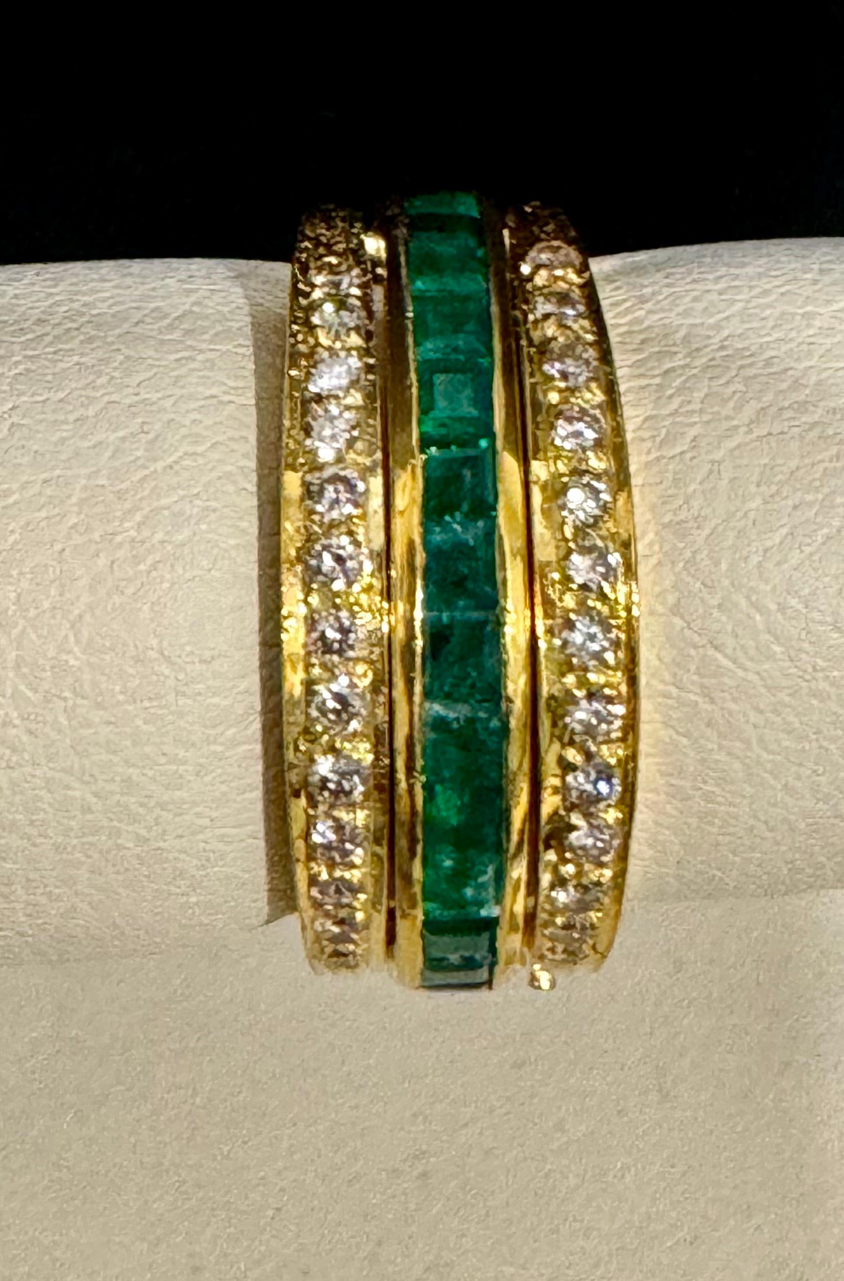 Princess Cut Band 1/2 Emerald 1/2 Sapphire & Diamond Yellow Gold Ring/Band Size7
1/2 band is made of Princess Cut  Emerald and 
other half is made of Princess cut Sapphire
There are brilliant cut diamonds on the both side of emerald part 


  There