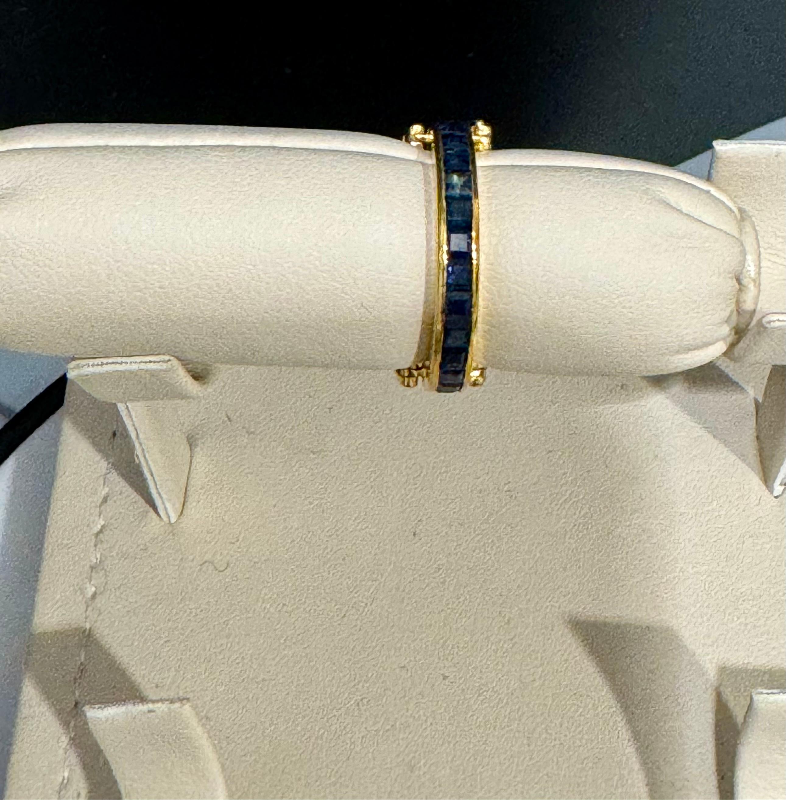 Princess Cut Band 1/2 Emerald 1/2 Sapphire & Diamond Yellow Gold Ring/Band Size7 In Excellent Condition For Sale In New York, NY