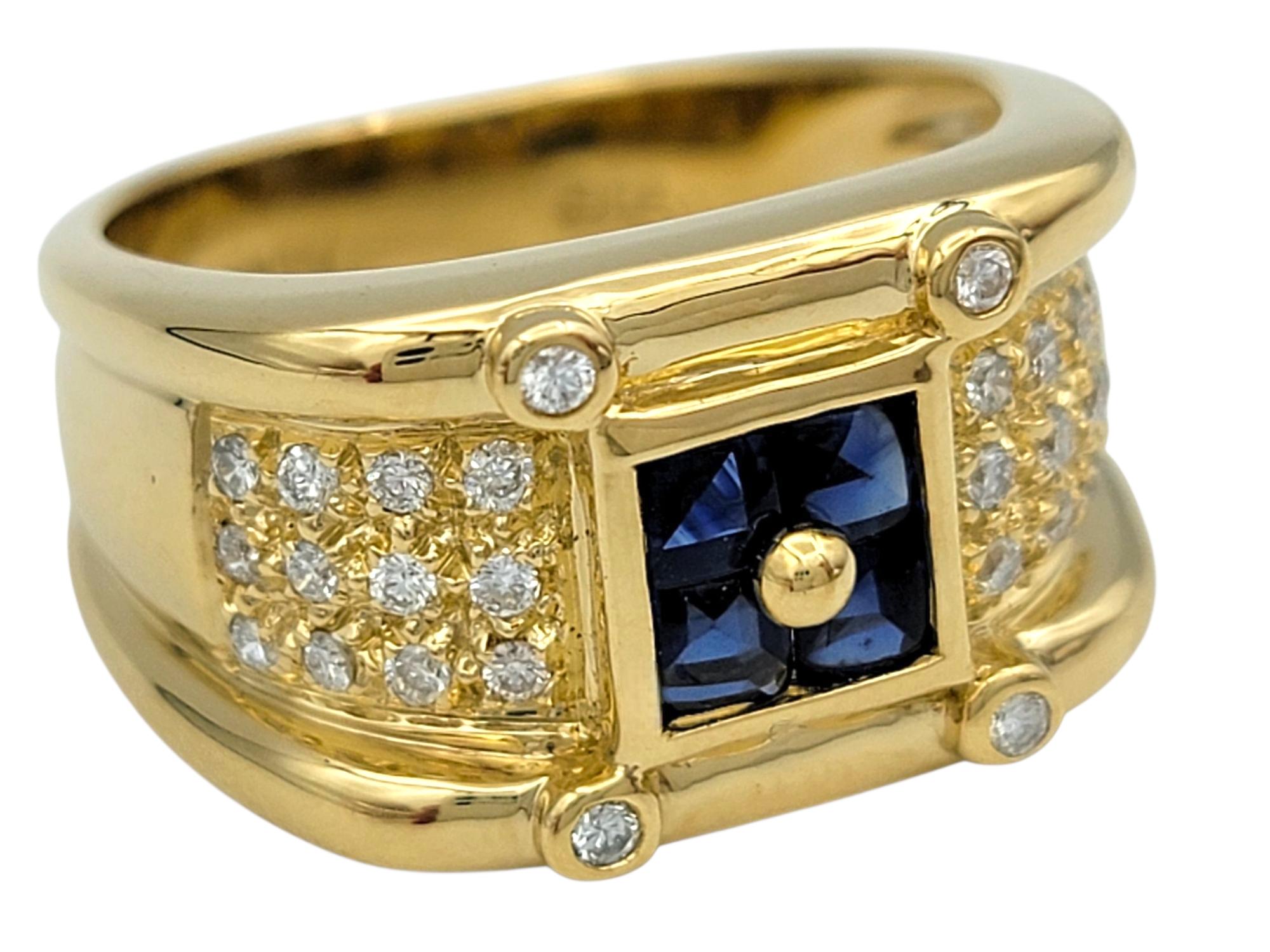 Princess Cut Blue Sapphire and Round Diamond Wide Band Ring 18 Karat Yellow Gold Corte princesa en venta