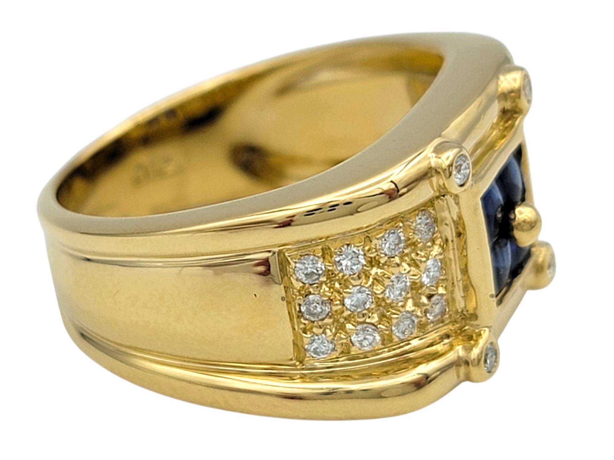 Princess Cut Blue Sapphire and Round Diamond Wide Band Ring 18 Karat Yellow Gold en Bueno estado para la venta en Scottsdale, AZ