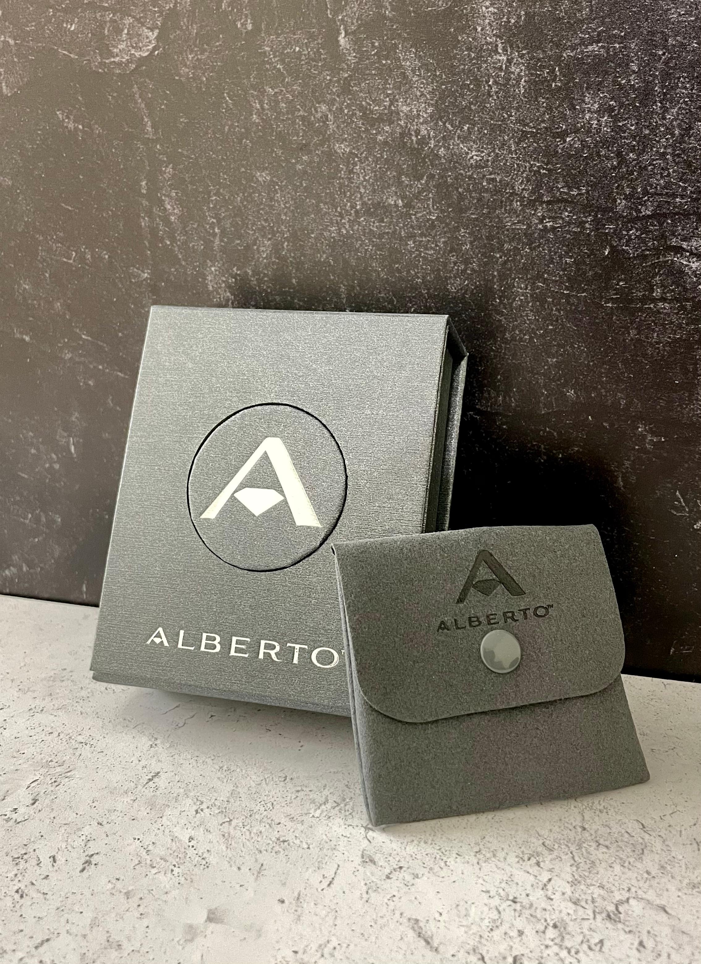 Anillo Eternidad Zafiro Azul Corte Princesa Diamante Oro Blanco 18 Kilates Talla 5 Contemporáneo en venta