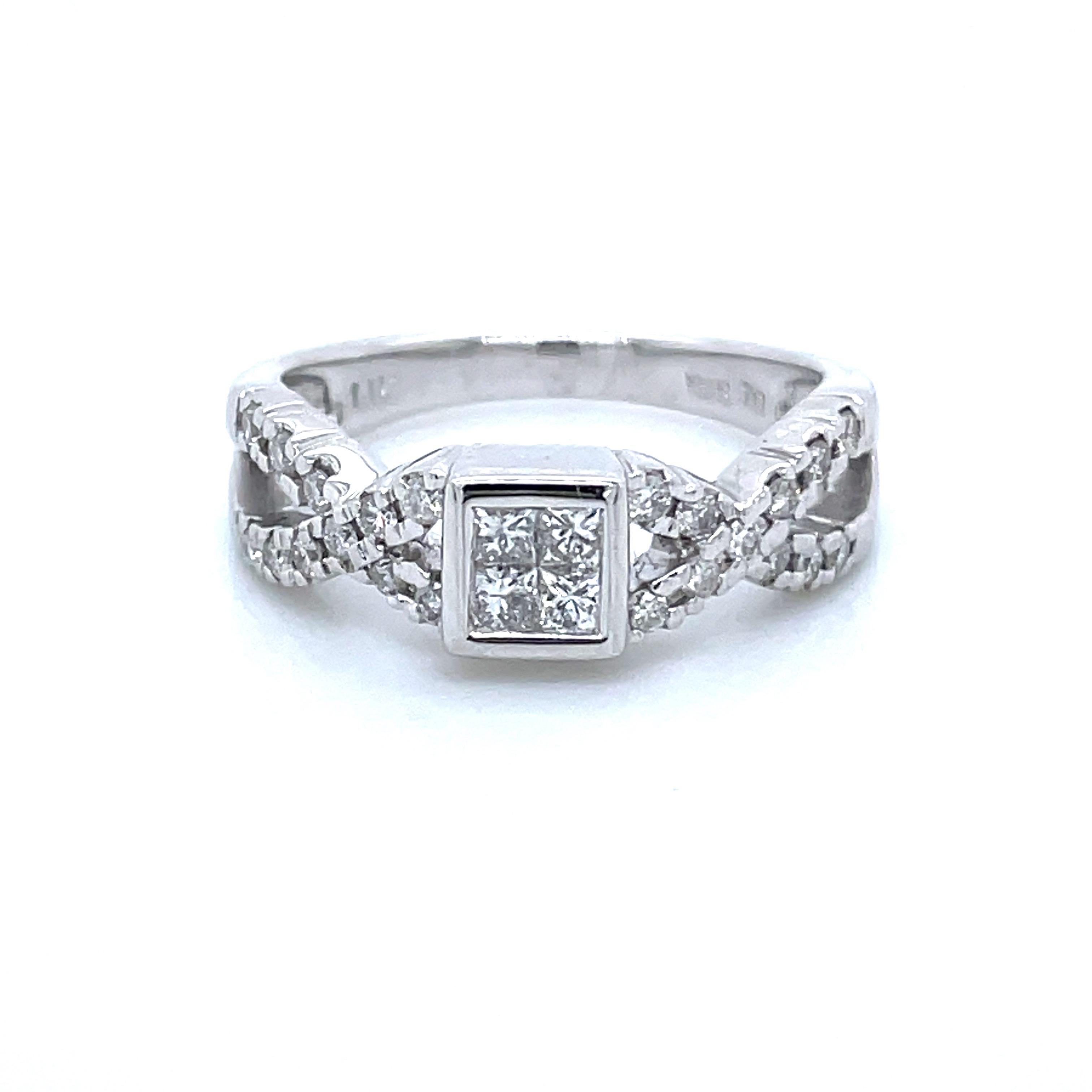 Princess-Cut Cts 0.28 Round Natural Diamond Engagement Ring Solid 14k White Gold In New Condition For Sale In Hong Kong, HK
