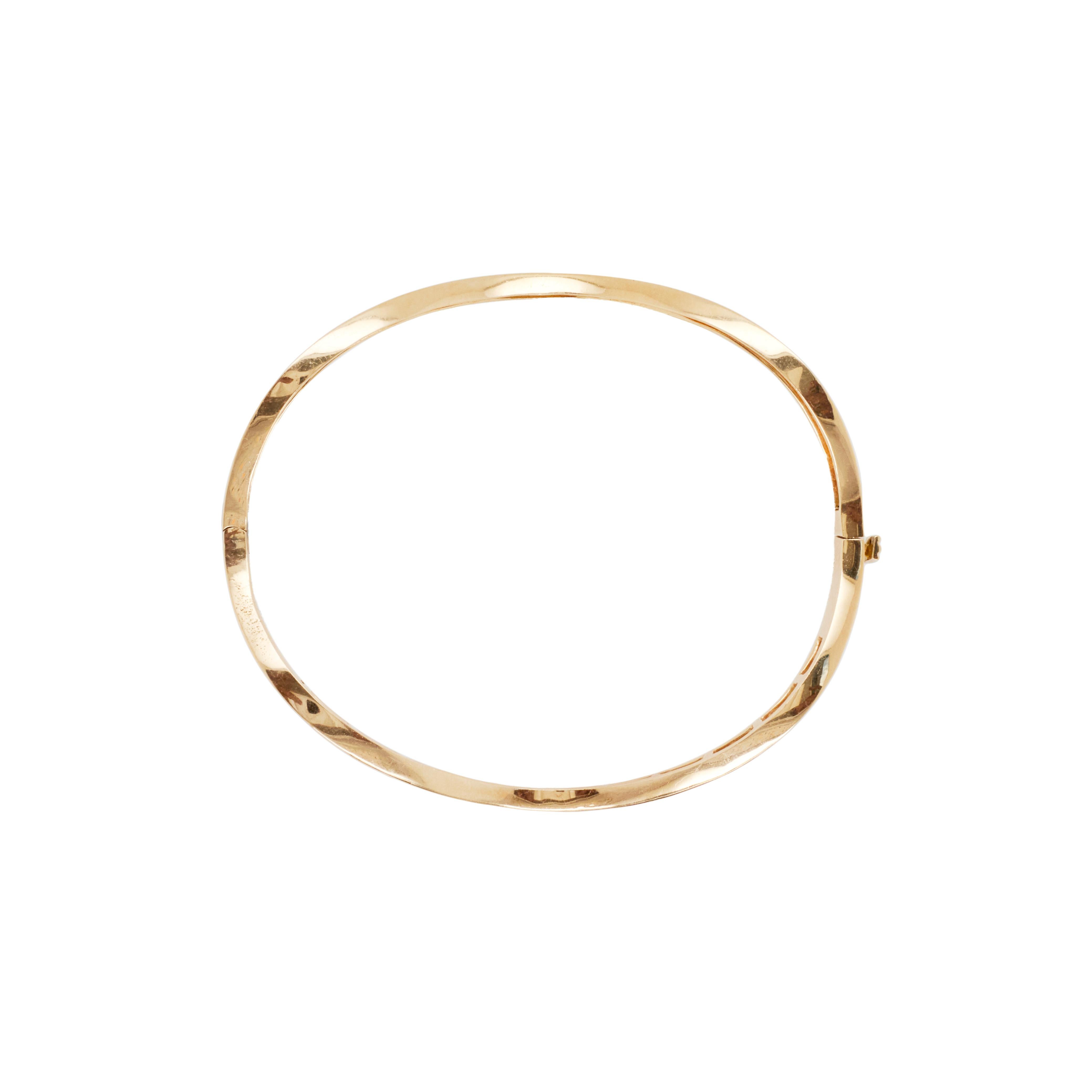 Moderne Bracelet en or jaune 18 carats, diamant taille princesse et fines vagues en vente