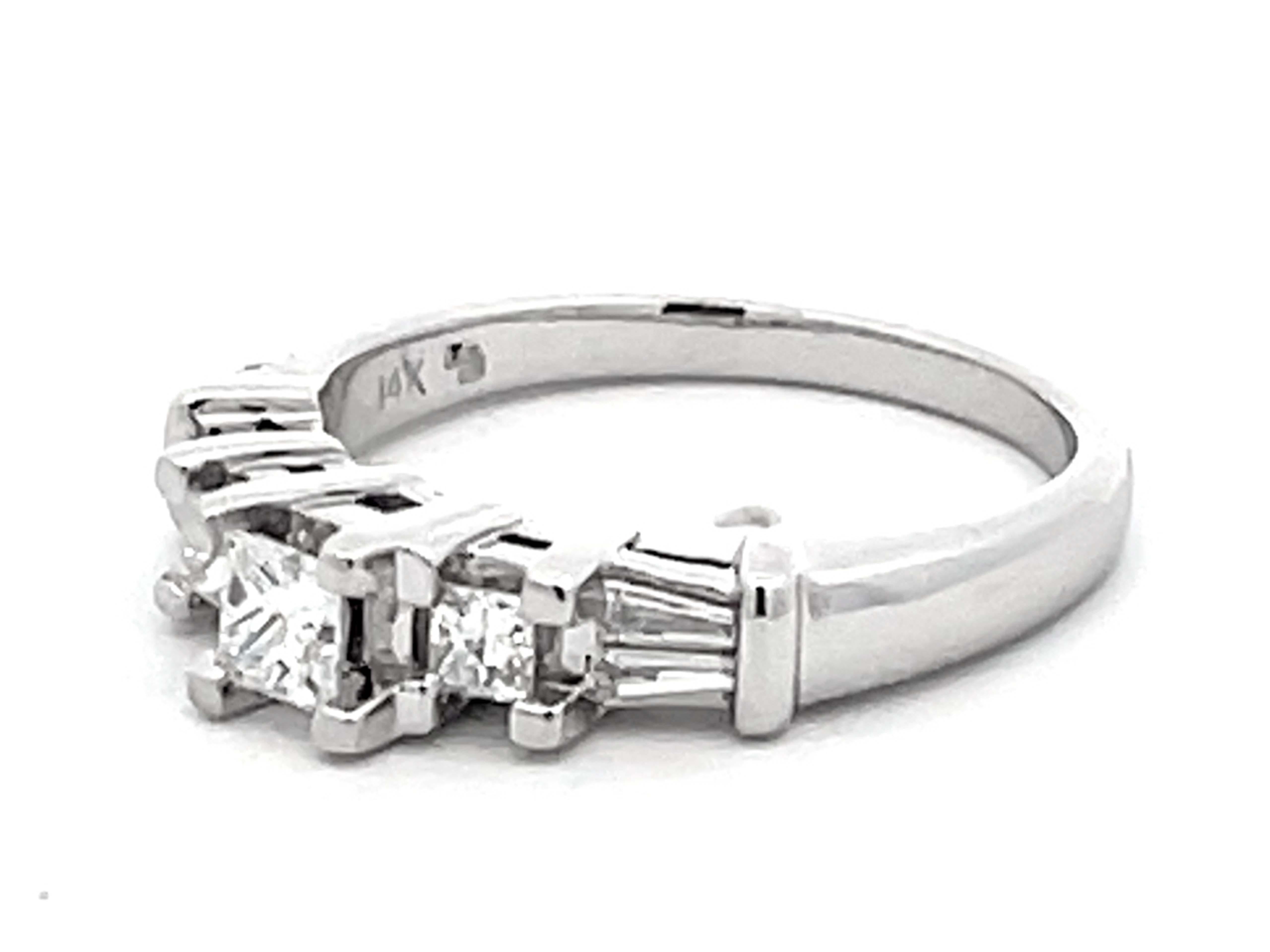 Princess Cut Diamond and Baguette Engagement Ring 14k White Gold In Excellent Condition For Sale In Honolulu, HI
