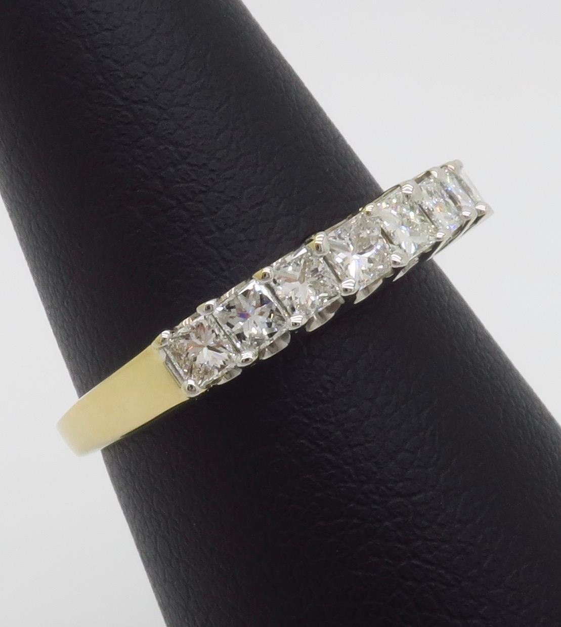 Bandeau en or jaune et blanc avec diamant de taille Princesse en vente 5
