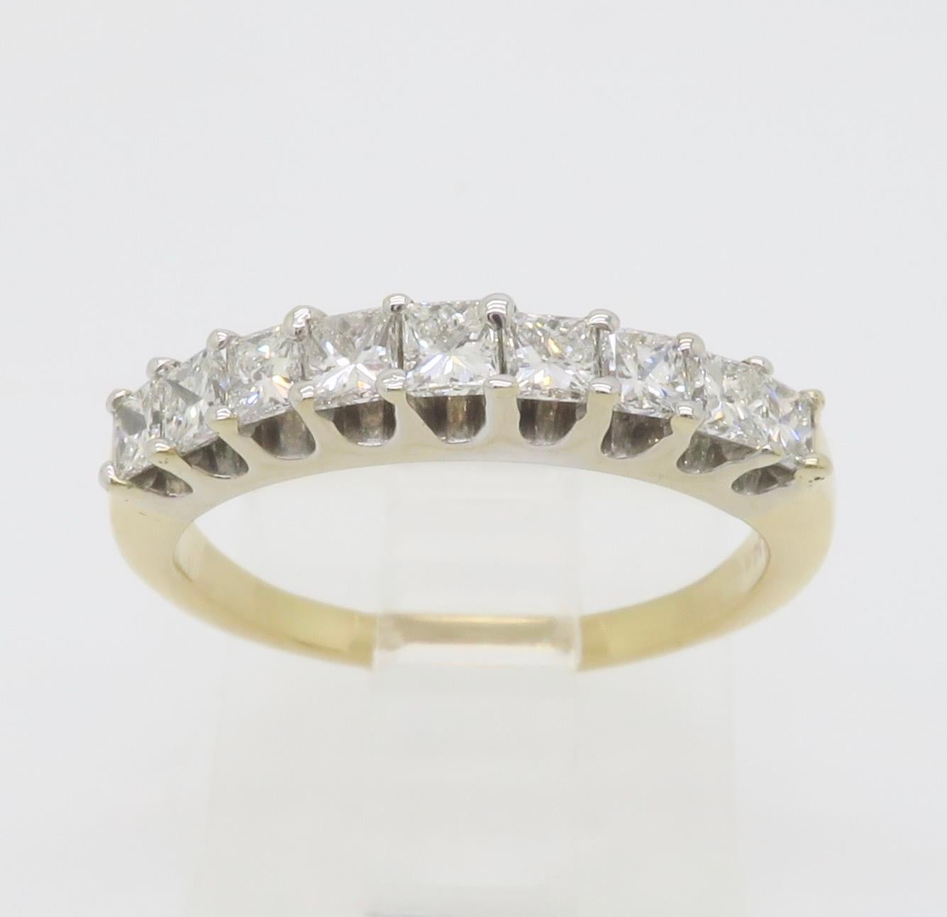 Bandeau en or jaune et blanc avec diamant de taille Princesse en vente 6