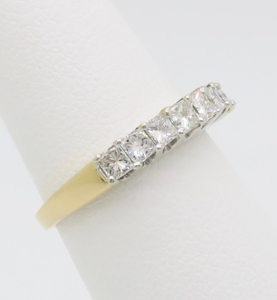 Bandeau en or jaune et blanc avec diamant de taille Princesse en vente 2