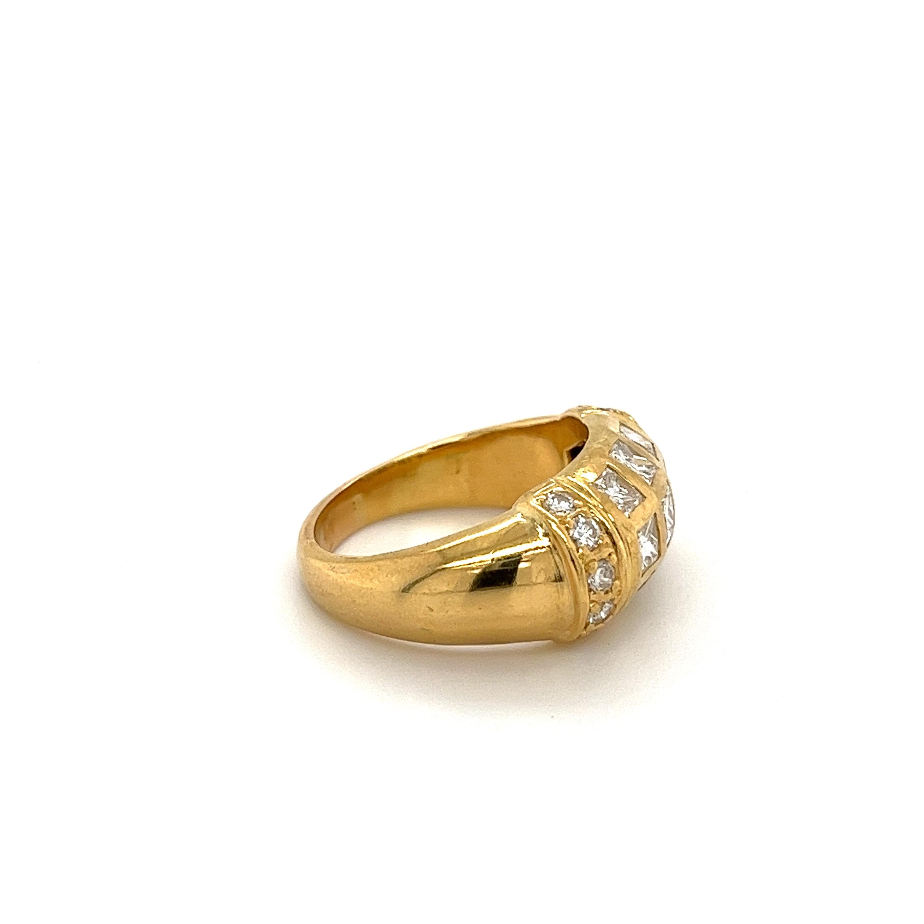 Princess Cut Diamond Cluster Dome Ring in 18 Karat Gold In New Condition In Miami, FL