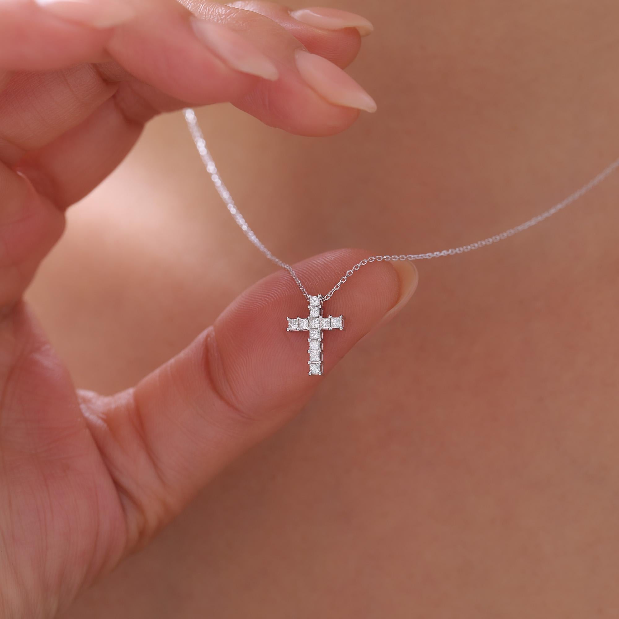 Diamant-Kreuz-Halskette im Prinzessinnenschliff (Carréschliff) im Angebot