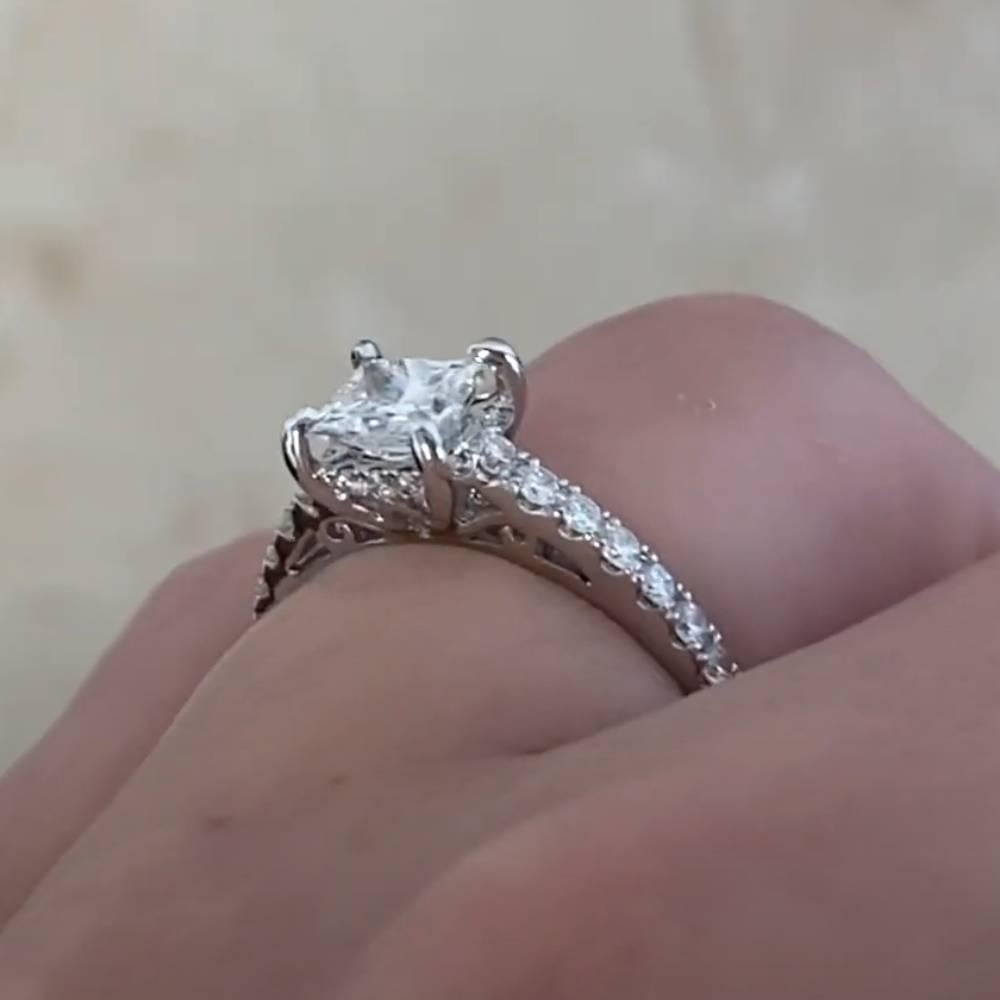 Princess Cut Diamond Engagement Ring (Approx. 0.6-Carats), 18k White Gold In Excellent Condition For Sale In New York, NY