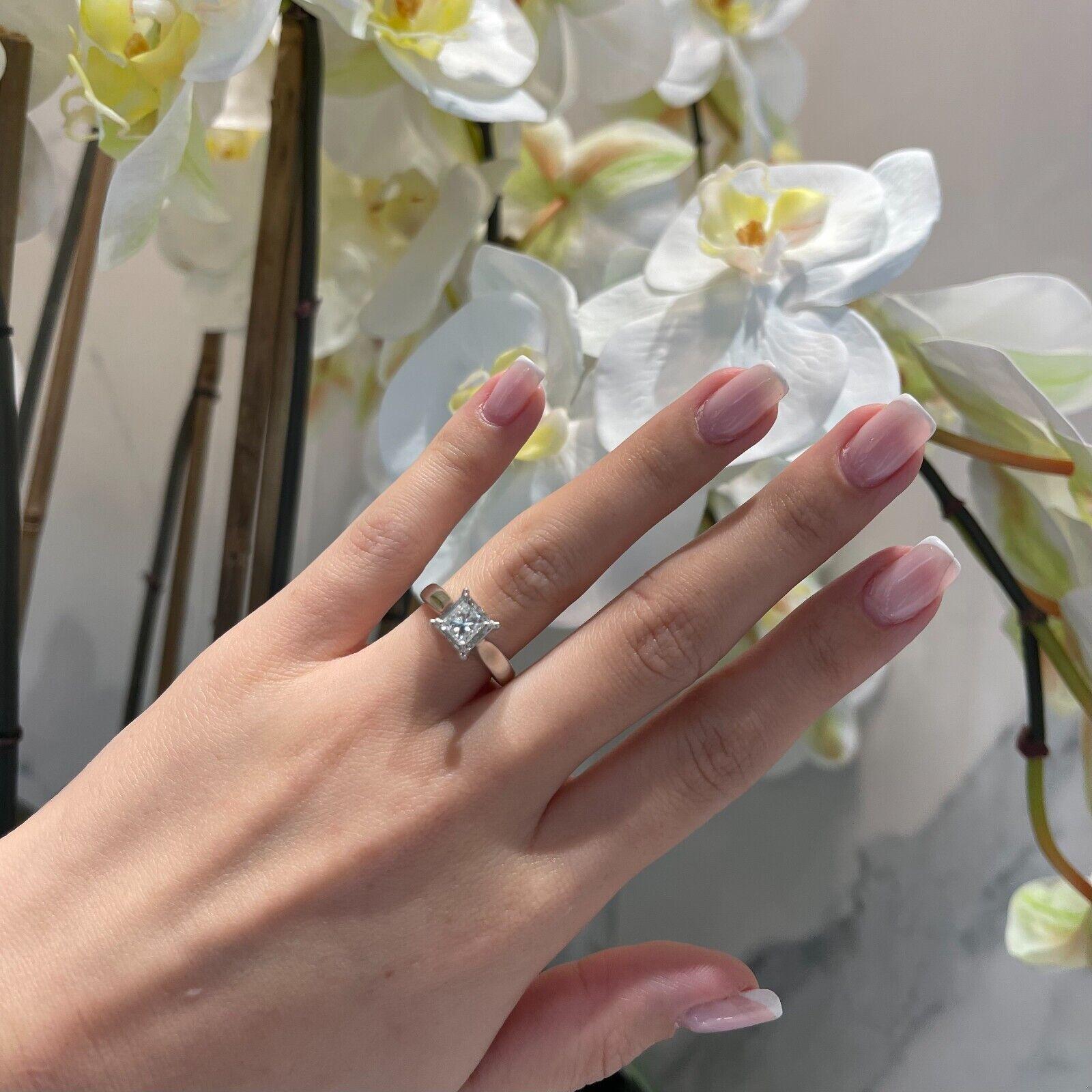 Diamant-Verlobungsring mit Prinzessinnenschliff in Weißgold, groß (Carréschliff) im Angebot