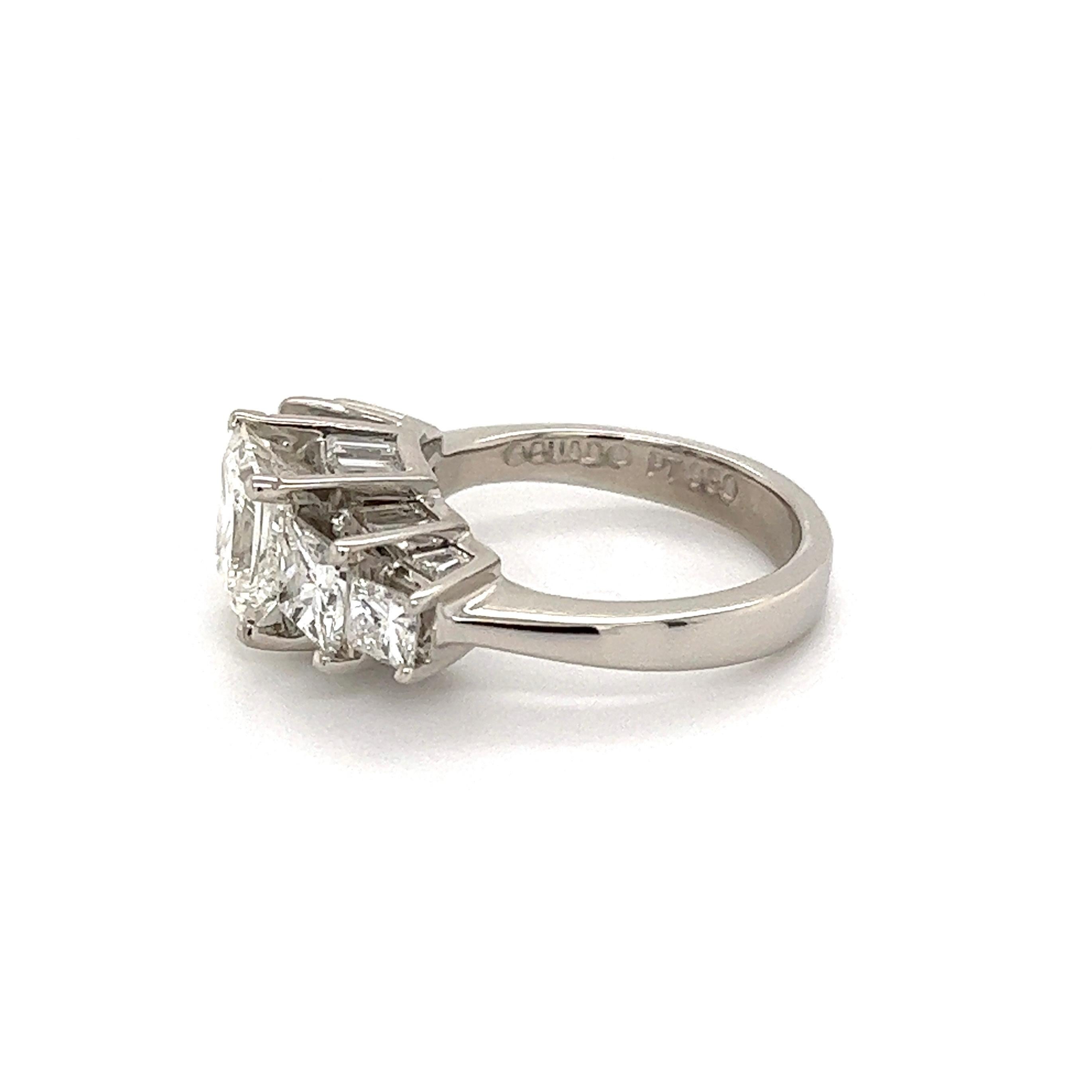 Princess-Cut Diamond GIA 5-Stone Quad Platinum Ring Estate Fine Jewelry In Excellent Condition For Sale In Montreal, QC