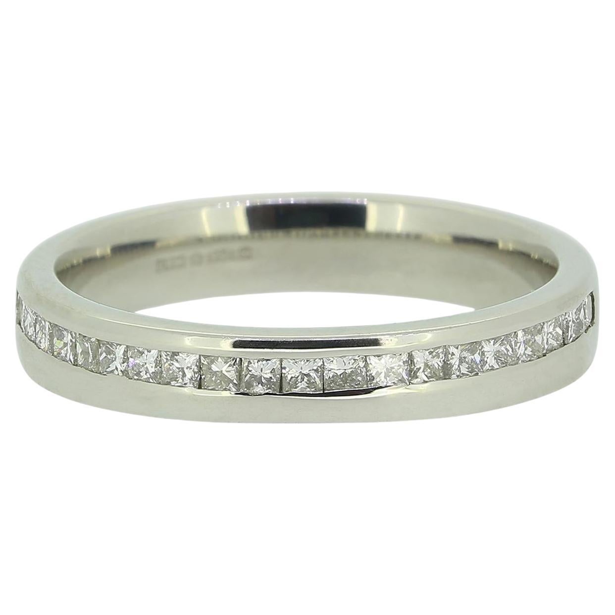 Media alianza de diamantes talla princesa en venta