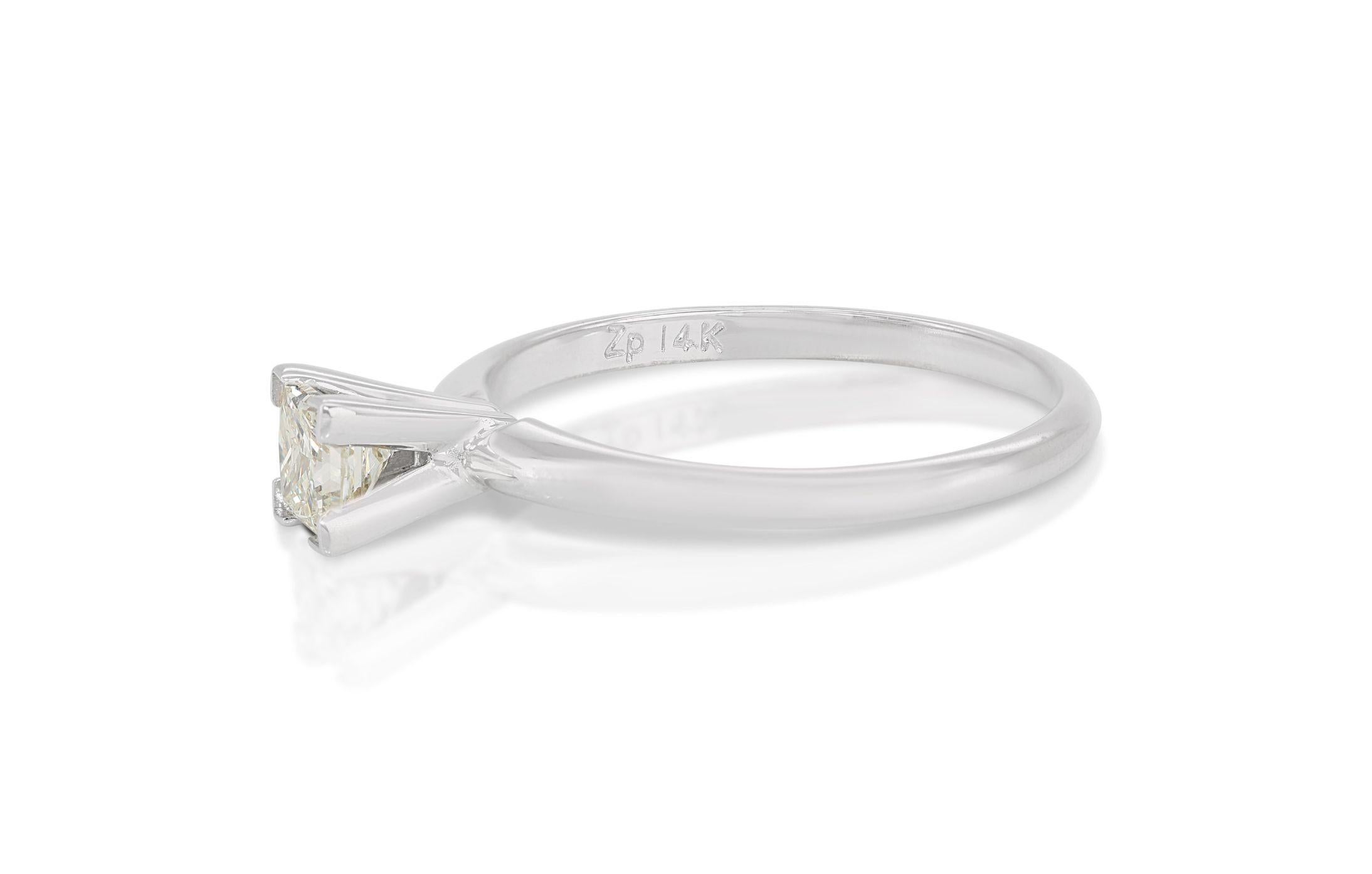 Diamant im Prinzessinnenschliff in 14K Weißgold Ring im Zustand „Hervorragend“ im Angebot in רמת גן, IL