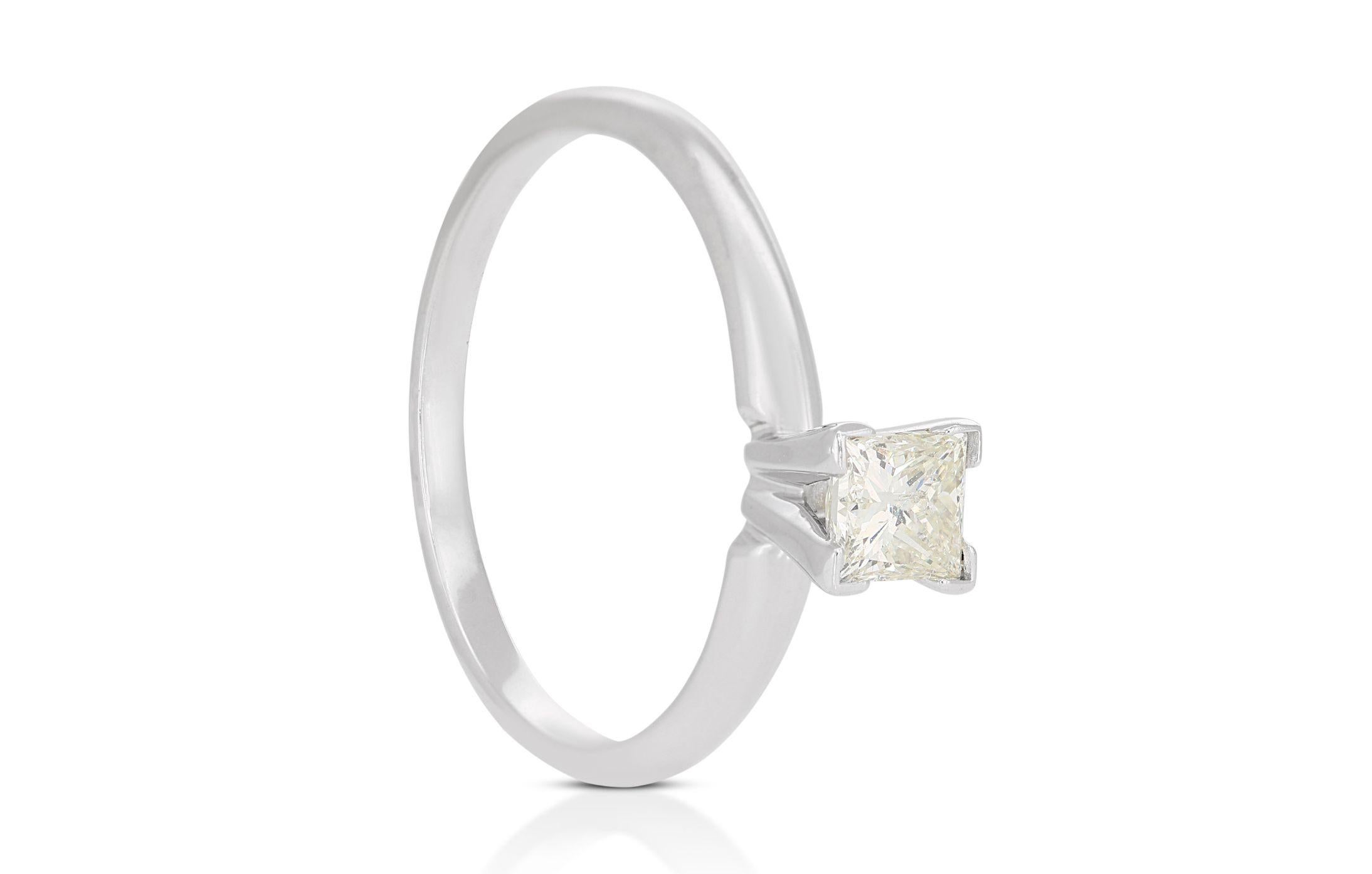 Princess-Cut Diamond in 14K White Gold Ring For Sale 3