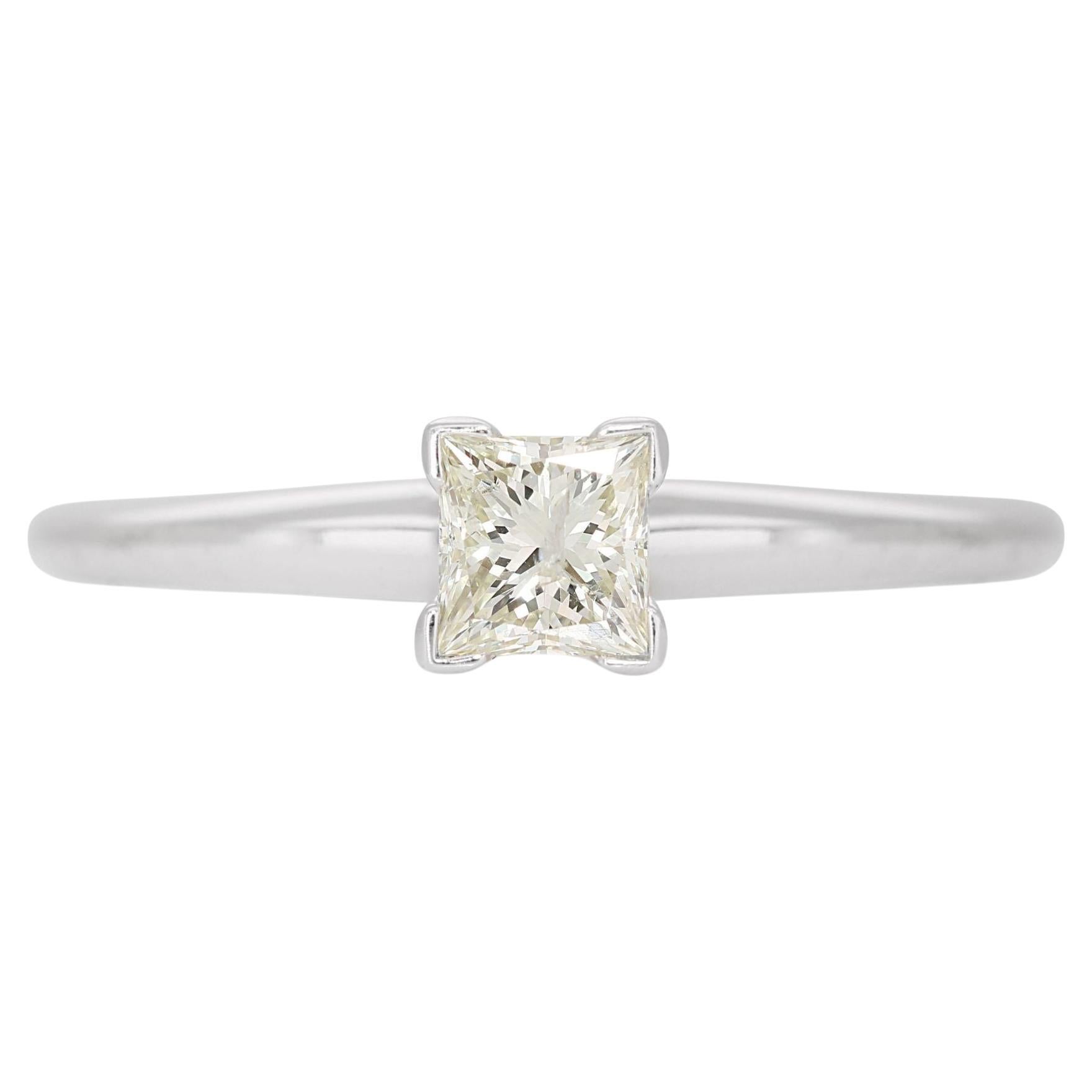 Princess-Cut Diamond in 14K White Gold Ring For Sale