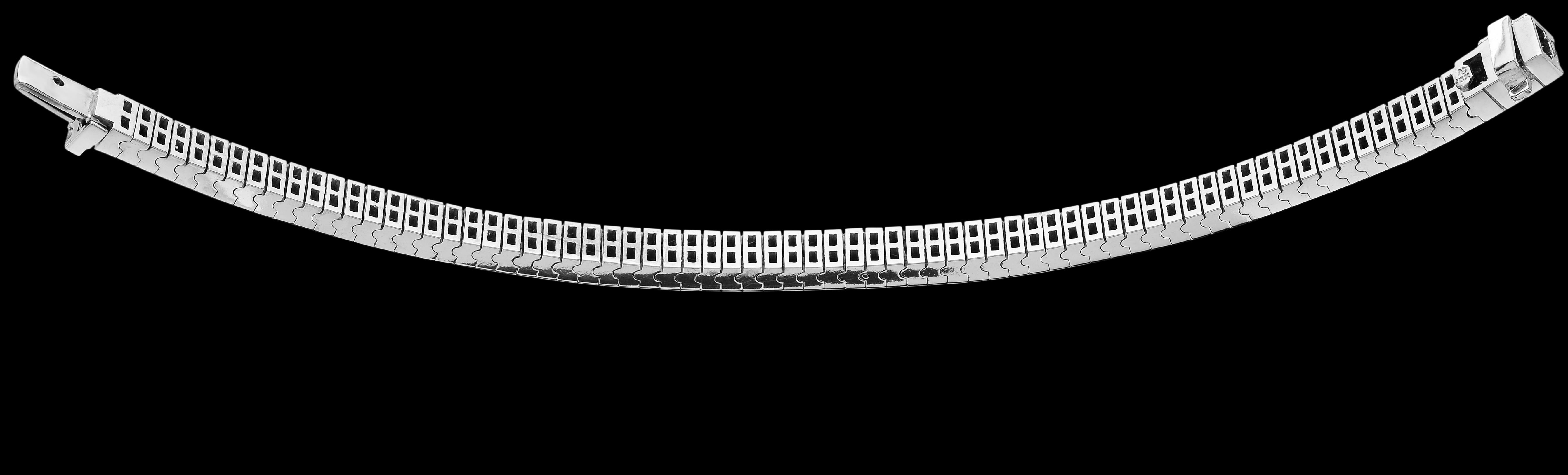 Bracelet souple en or blanc 18 carats avec diamants taille princesse à monture invisible Excellent état - En vente à London, GB