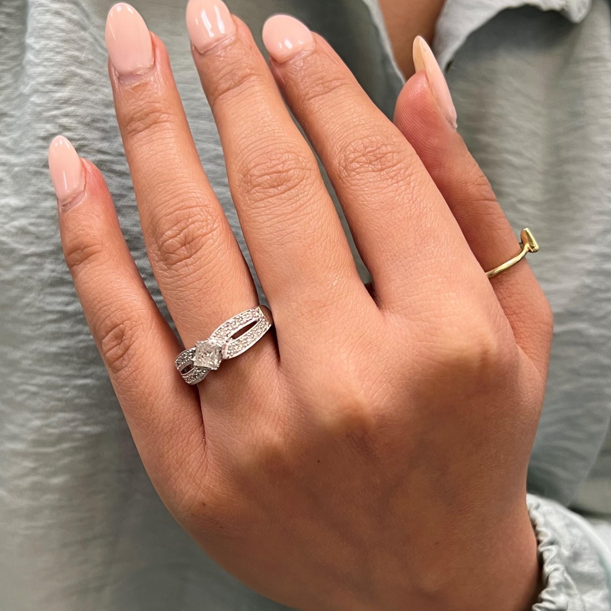 Modern Princess Cut Diamond Ladies Engagement Ring 14K White Gold 1.25Ctw For Sale