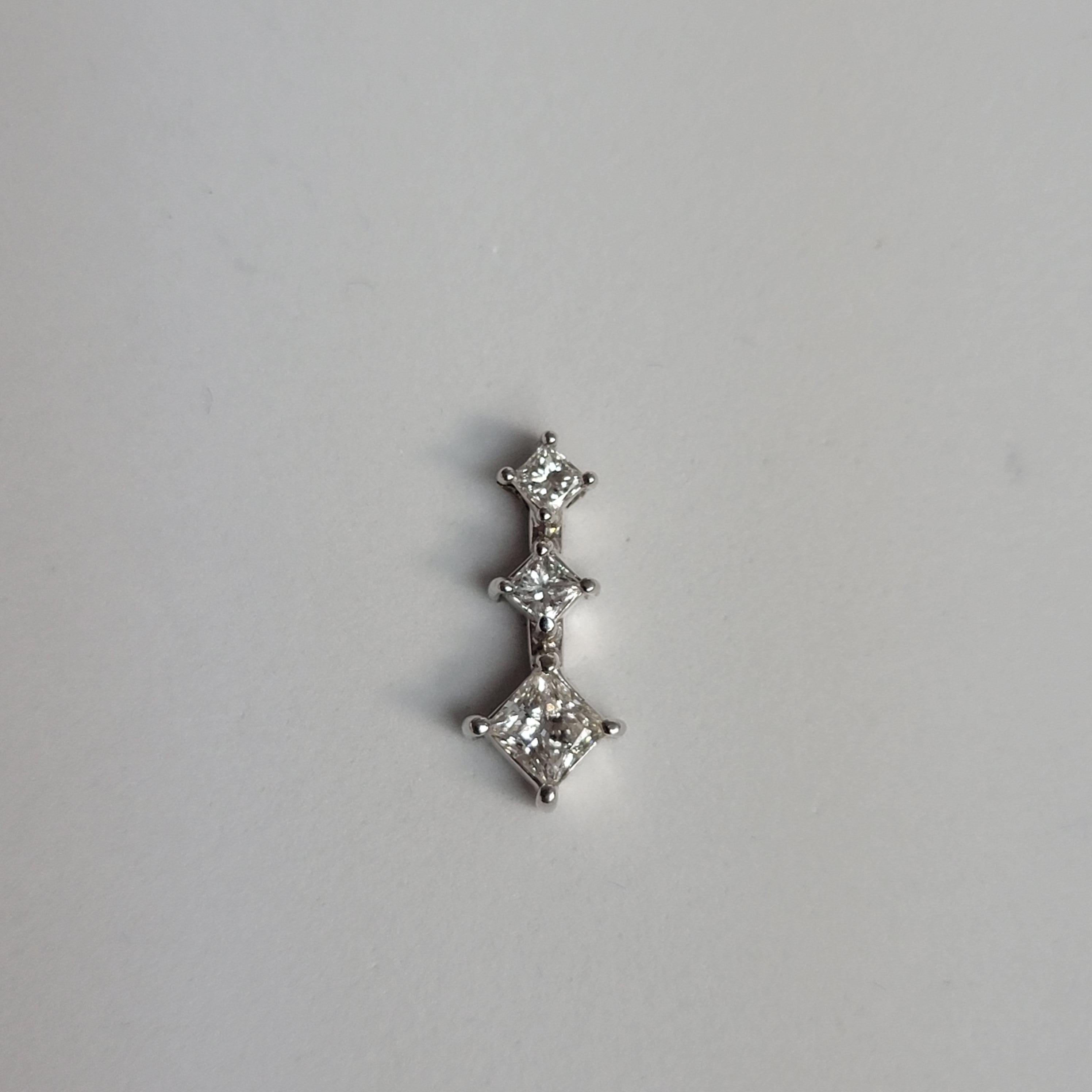 Halskette mit Diamanten im Prinzessinnenschliff in Past, Present, Future 1,29cttw - 14k Weißgold (Carréschliff) im Angebot