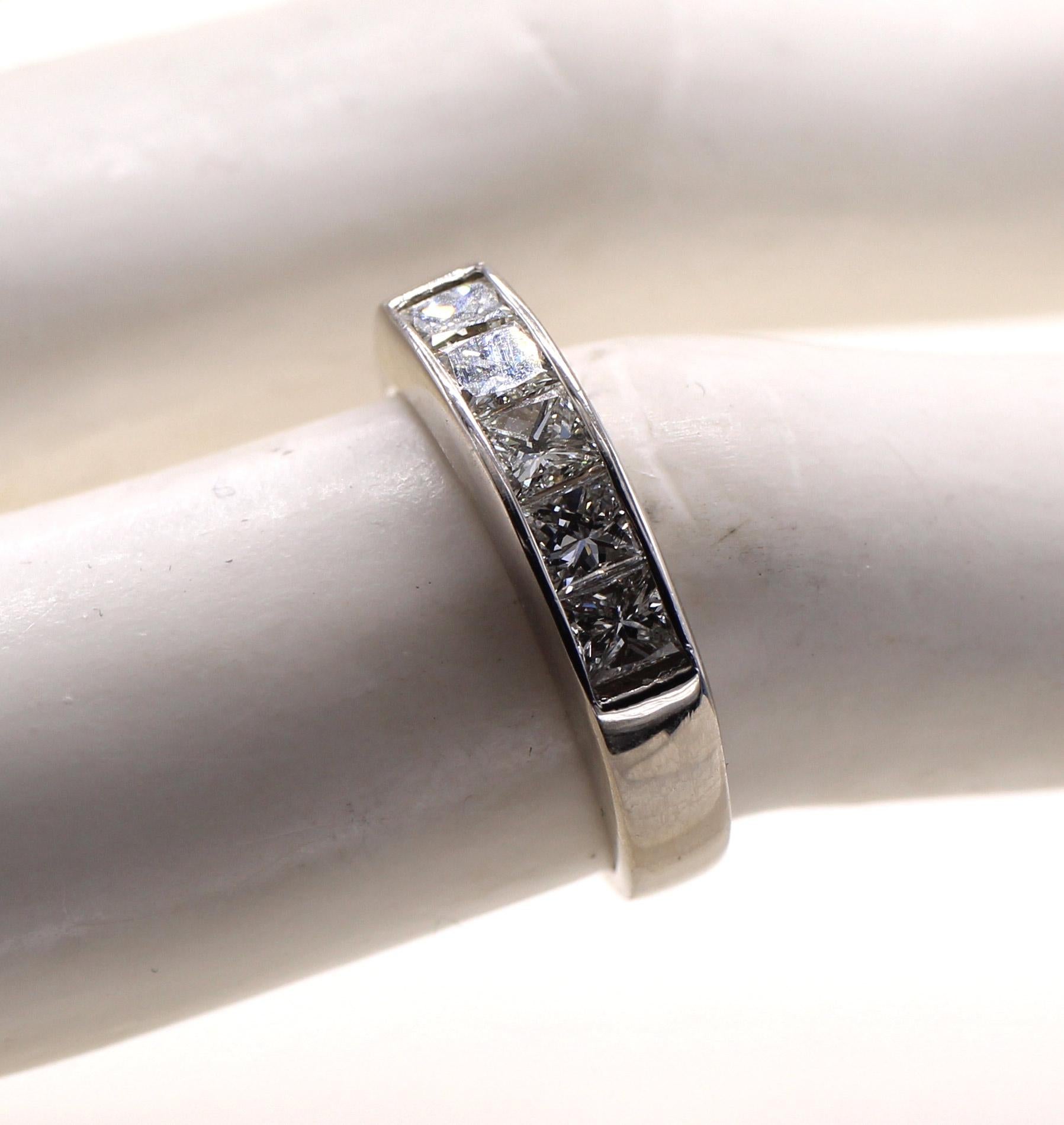 Women's or Men's Princess Cut Diamond Platinum Ring For Sale