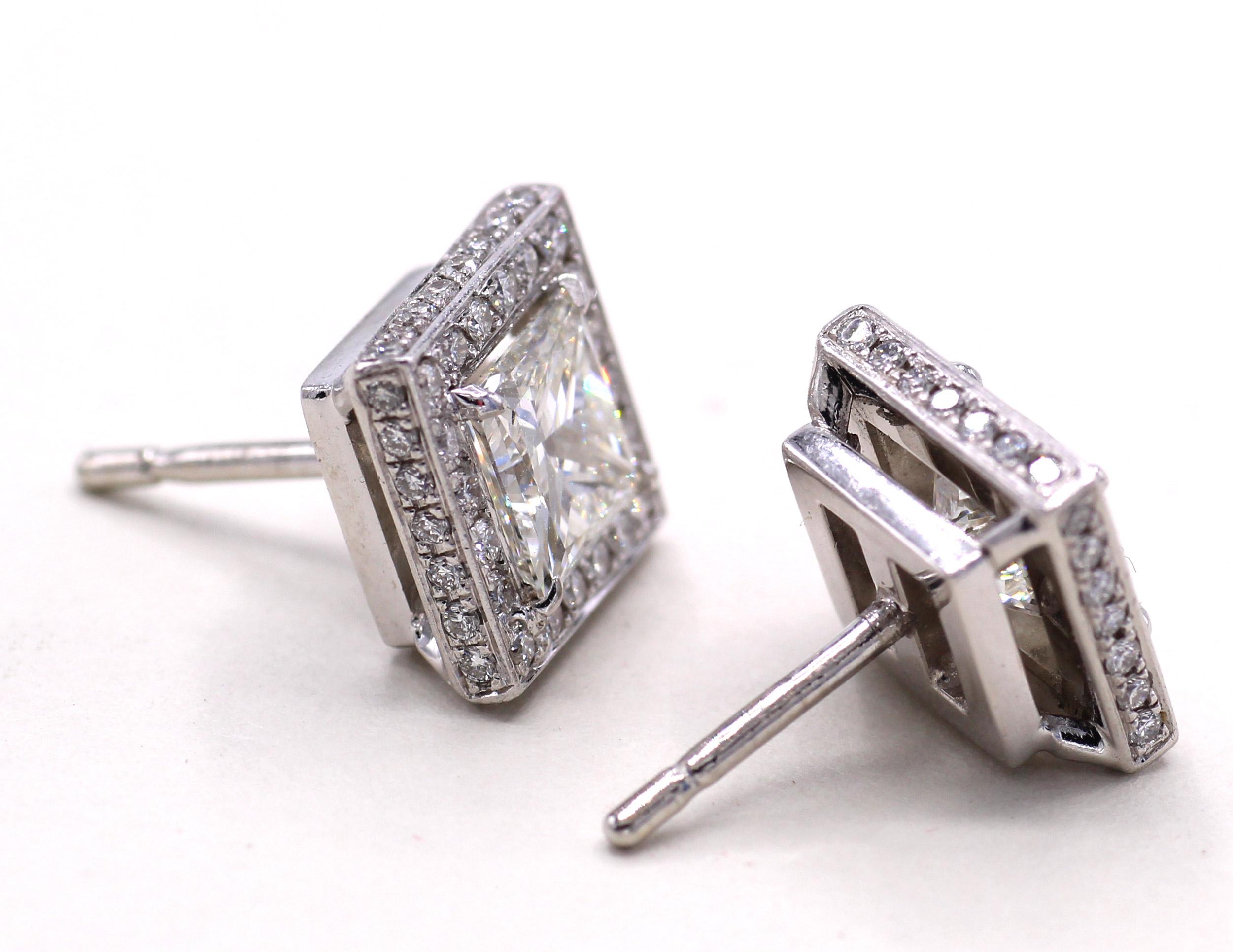Women's or Men's Princess Cut Diamond Platinum Stud Earrings For Sale