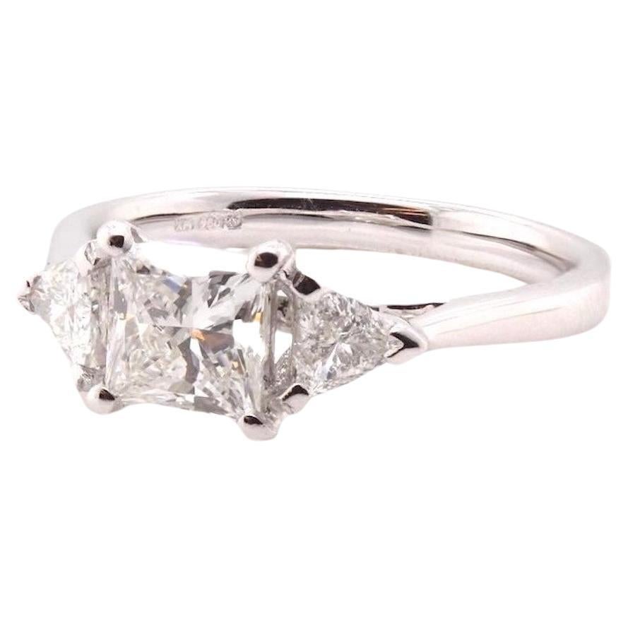 Princess cut diamond ring 0.92 carat F Vs1 For Sale