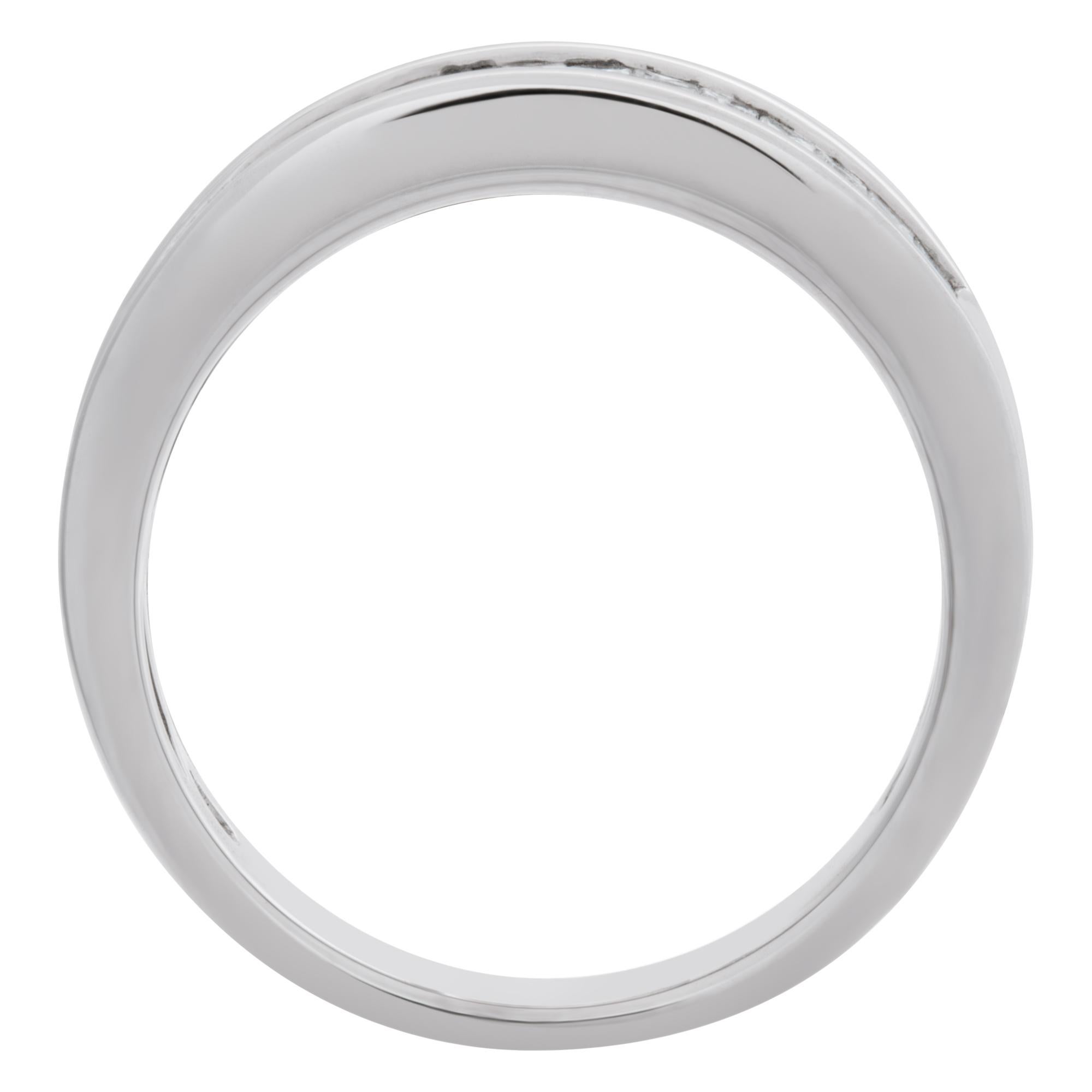Bague en or blanc 18 carats sertie d'un diamant taille princesse de 0,75 carat Pour femmes en vente