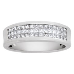 Vintage Princess Cut Diamond Ring Set In 18k White Gold. 0.75 carat In Diamonds.