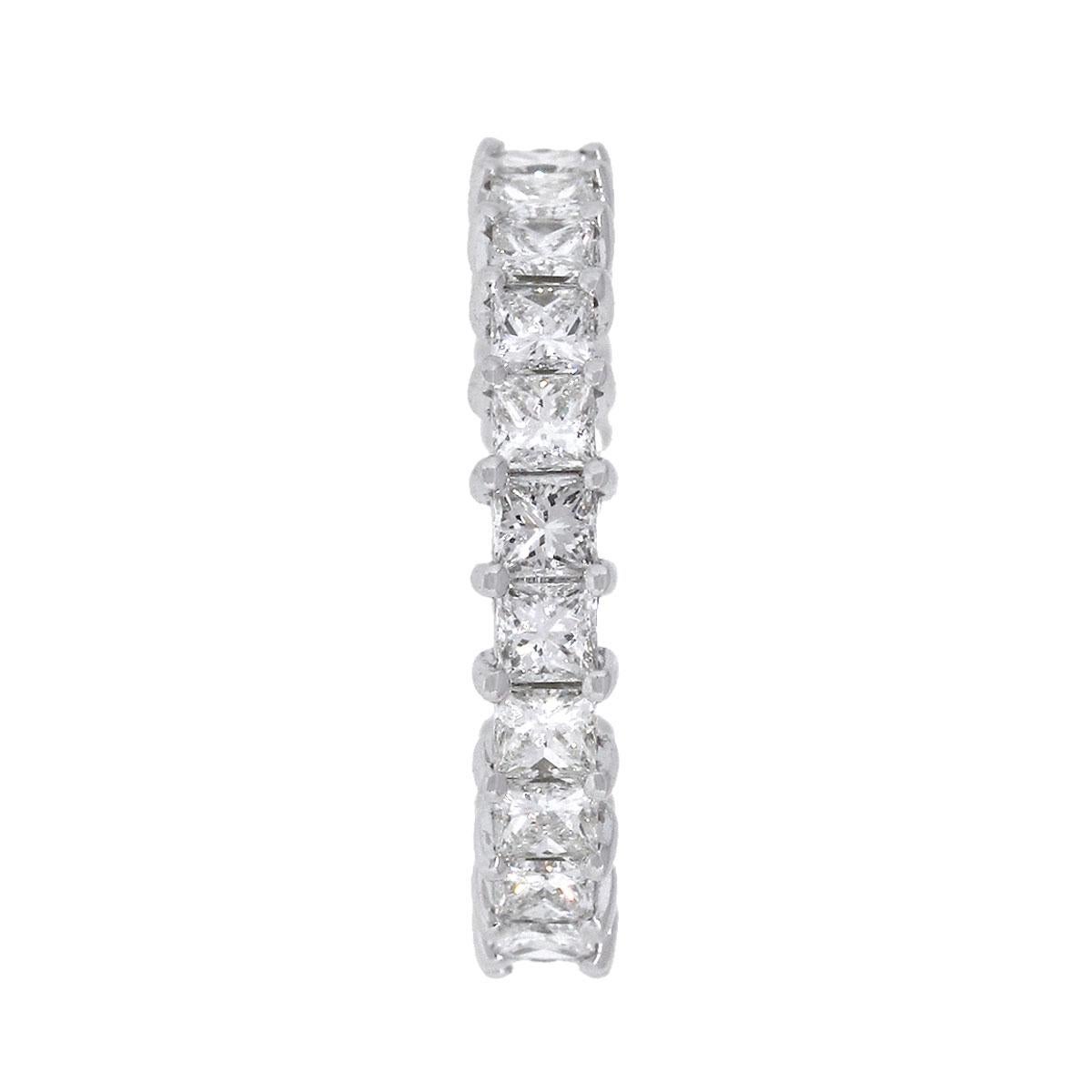 Material: 14k White Gold
Diamond Details: 21 stones, Approximately 1.92ctw of princess cut diamonds. Diamonds are G/H in color and VS in clarity
Size: 5.50
Total Weight: 1.9g (1.2dwt)
Measurements: 0.79″ x 0.10″ x 0.75″
SKU: A30312008