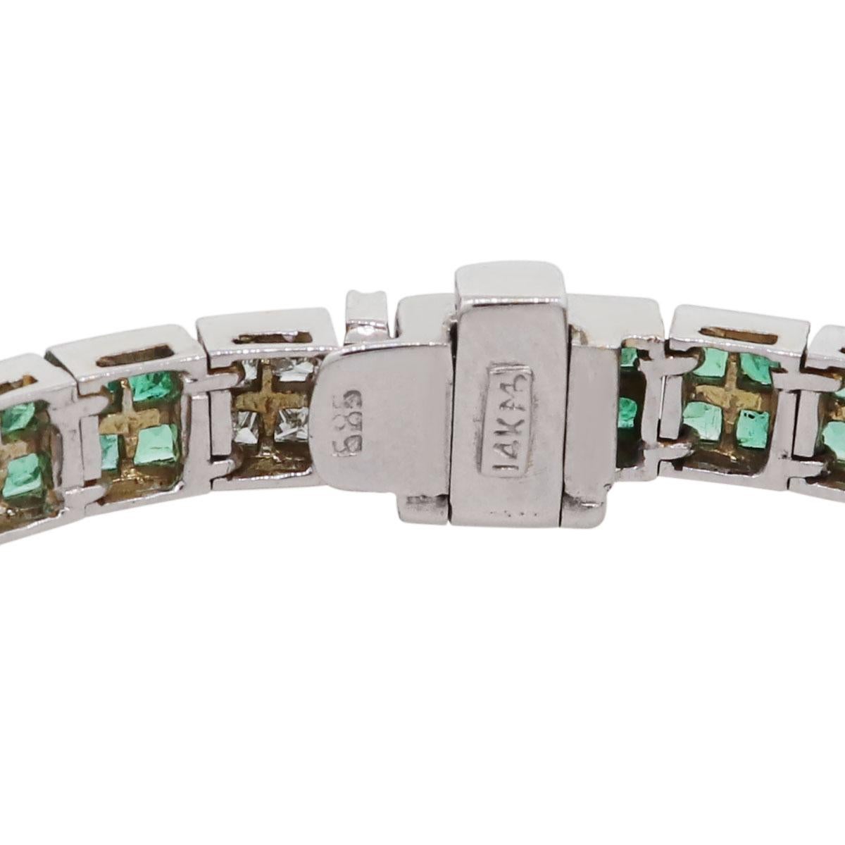 Princess Cut Emerald and Diamond Straight Bracelet im Zustand „Hervorragend“ in Boca Raton, FL