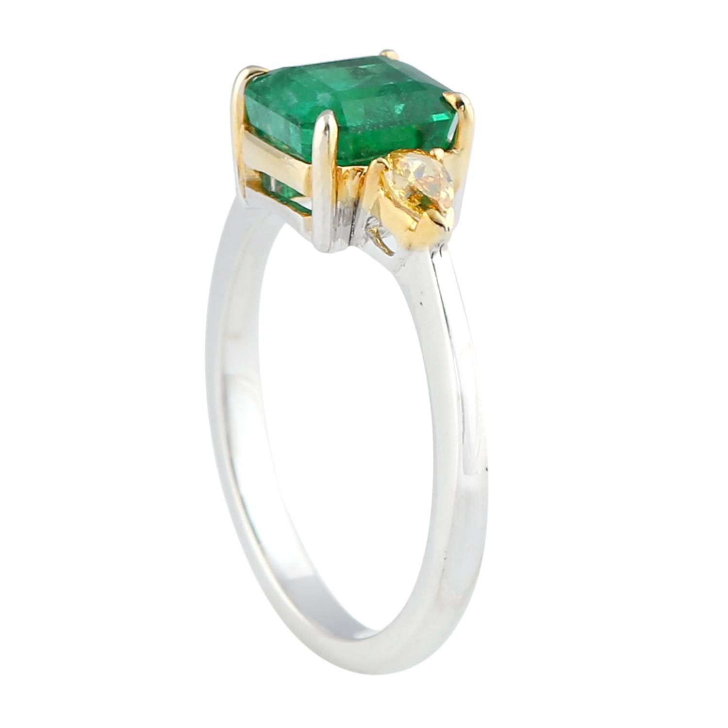Modern Princess Cut Emerald and Pear Shape Yellow Diamond Ring in 18 Karat Gold