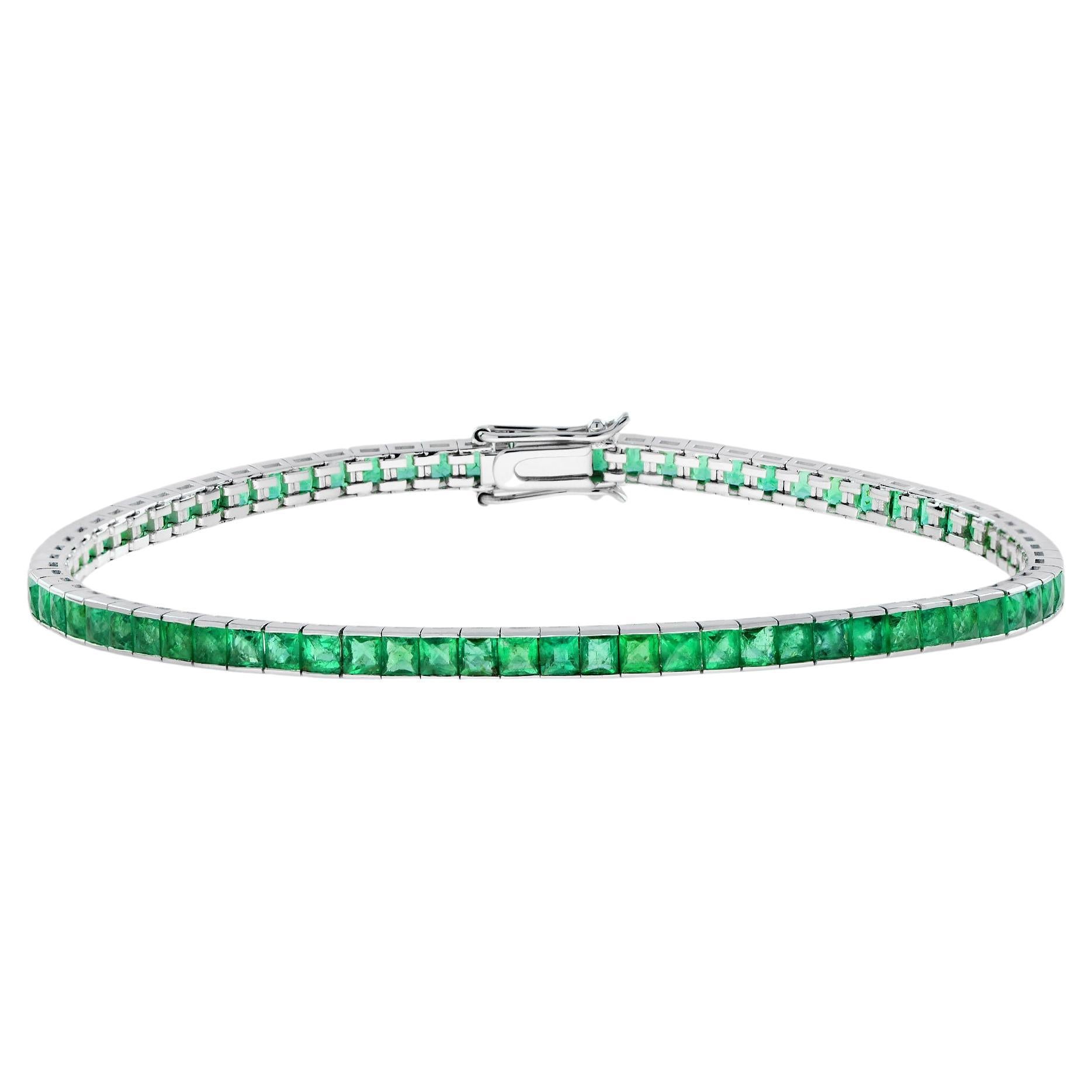 Bracelet tennis classique en or blanc 18 carats avec émeraudes taille princesse