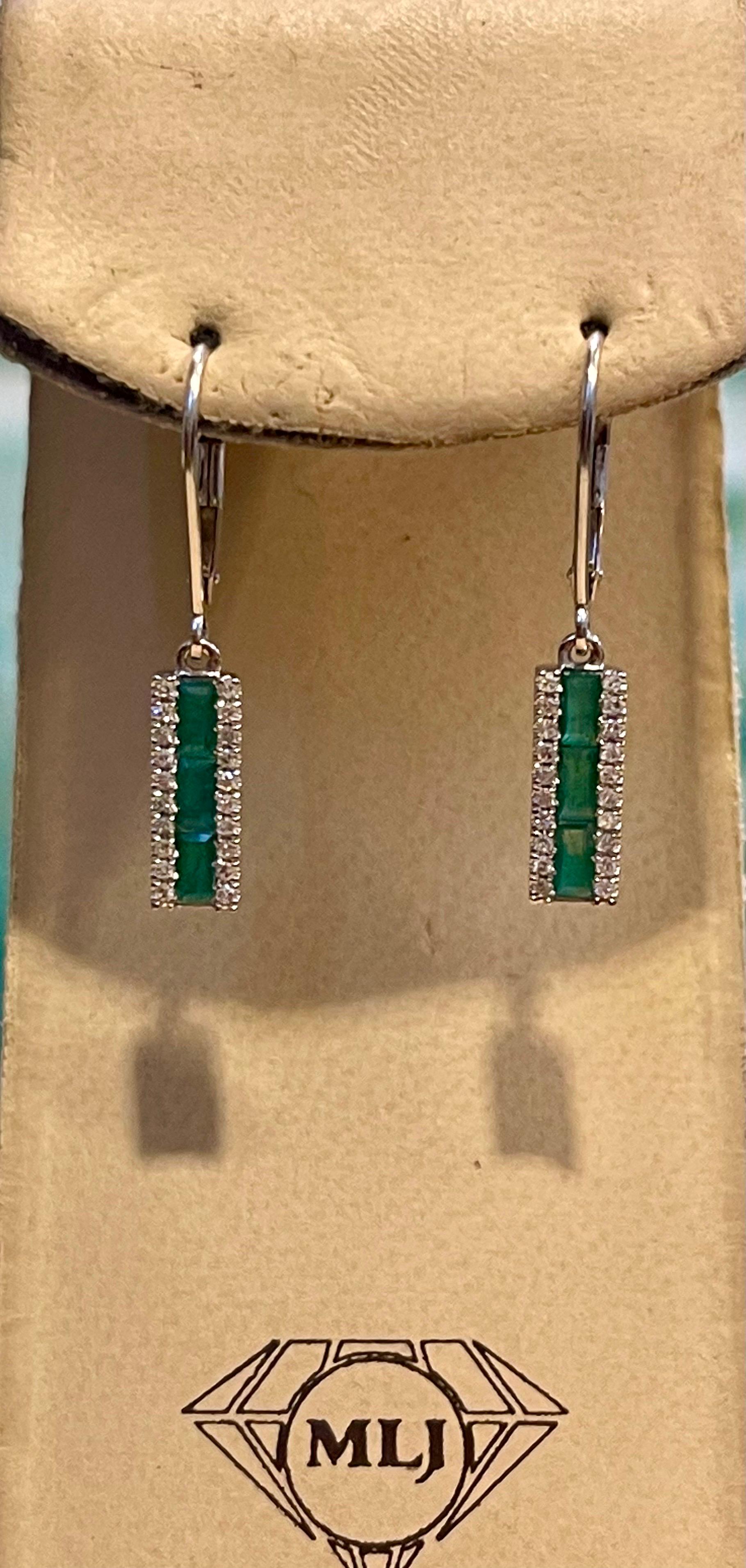 Princess Cut Emerald & Diamond 14 Kt White Gold Dangling Earring In Excellent Condition For Sale In New York, NY