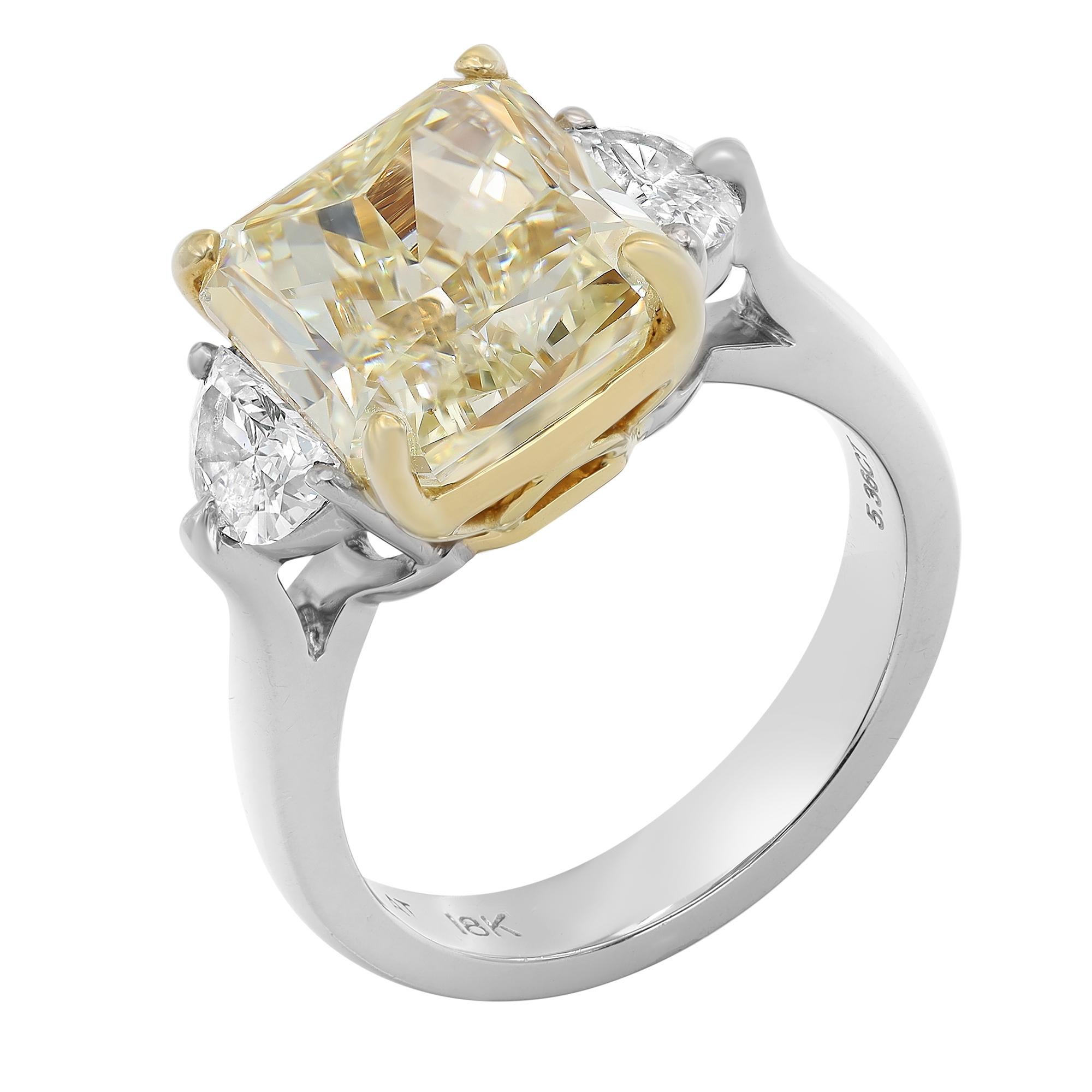 Modern Princess Cut Light Yellow Diamond Ring Platinum 18K Yellow Gold 5.36cts For Sale