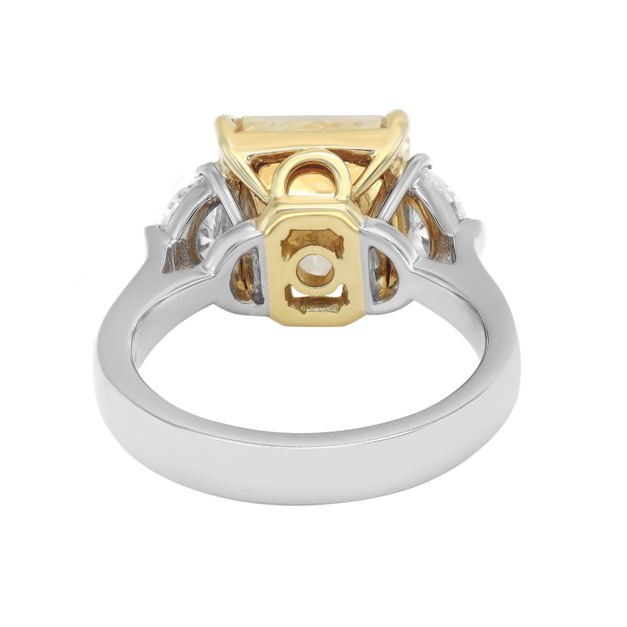 Princess Cut Light Yellow Diamond Ring Platinum 18K Yellow Gold 5.36cts In New Condition For Sale In New York, NY