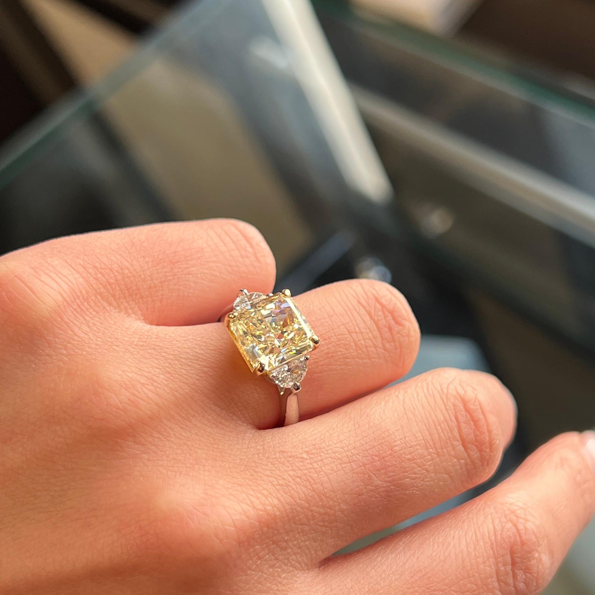 Women's Princess Cut Light Yellow Diamond Ring Platinum 18K Yellow Gold 5.36cts For Sale