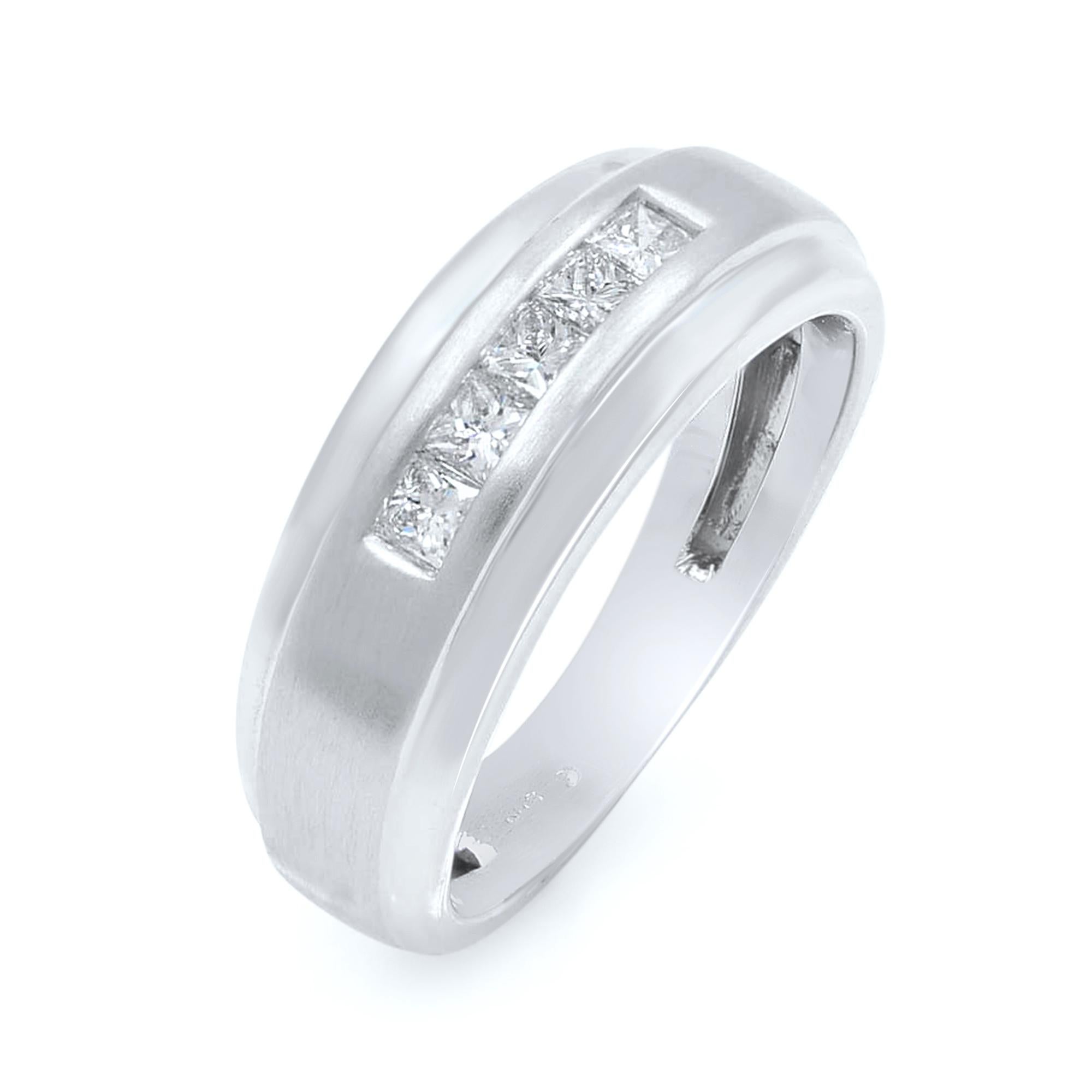 Alliance pour hommes en or blanc 10 carats avec diamant taille princesse de 0,40 carat poids total Neuf - En vente à New York, NY