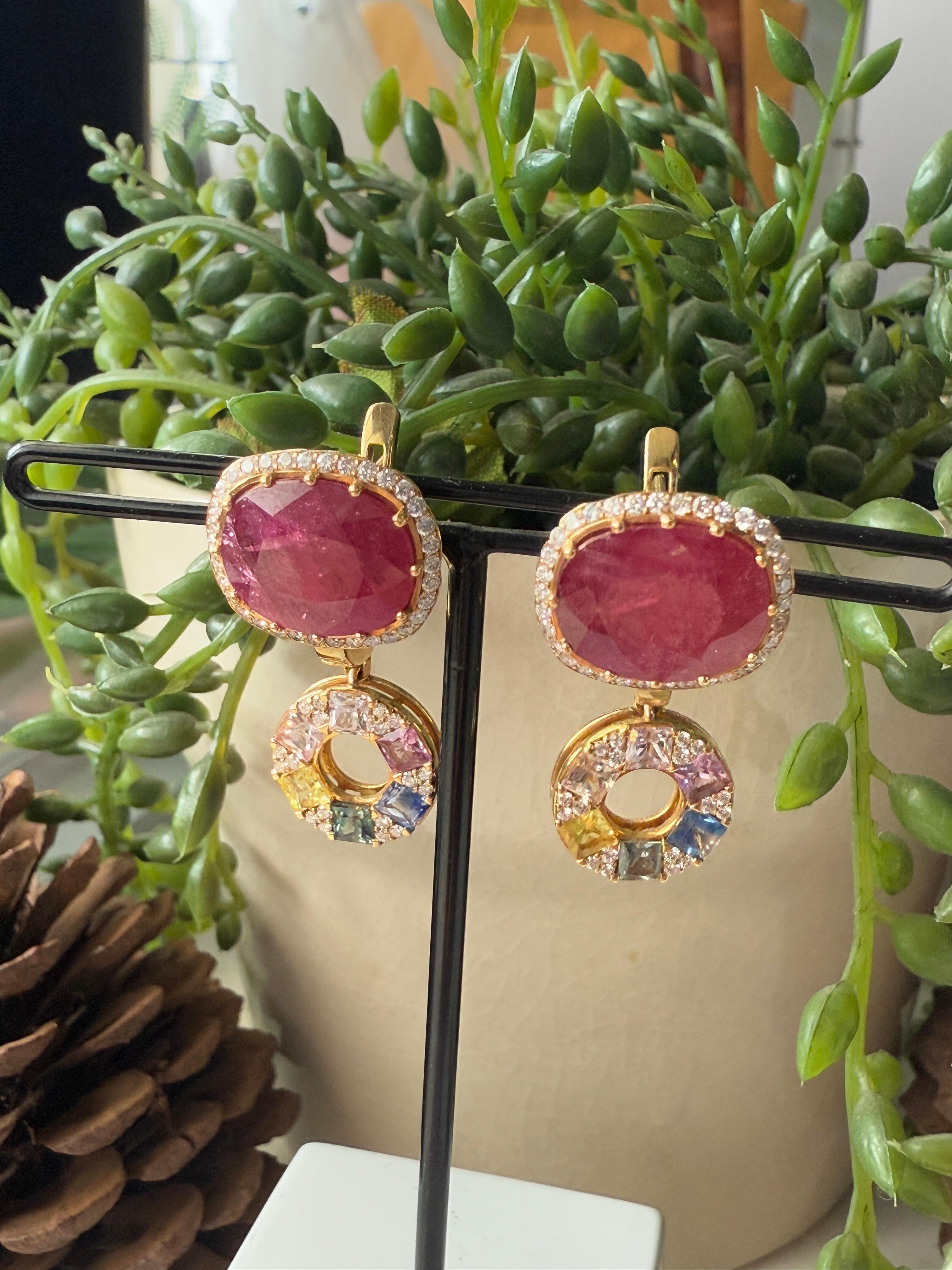Princess Cut Multi Colour Sapphires, White Diamonds, Oval Rubies in 18K Gold For Sale 6