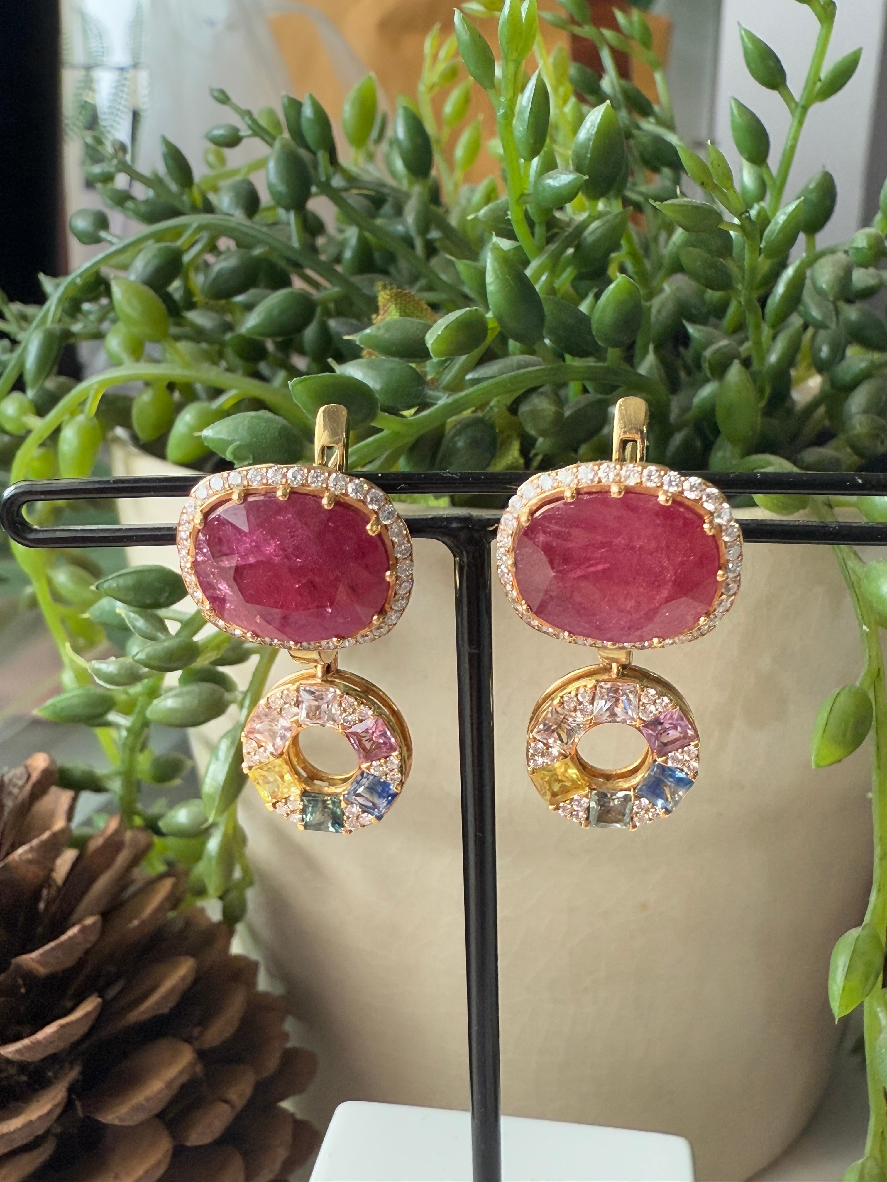 Princess Cut Multi Colour Sapphires, White Diamonds, Oval Rubies in 18K Gold For Sale 5