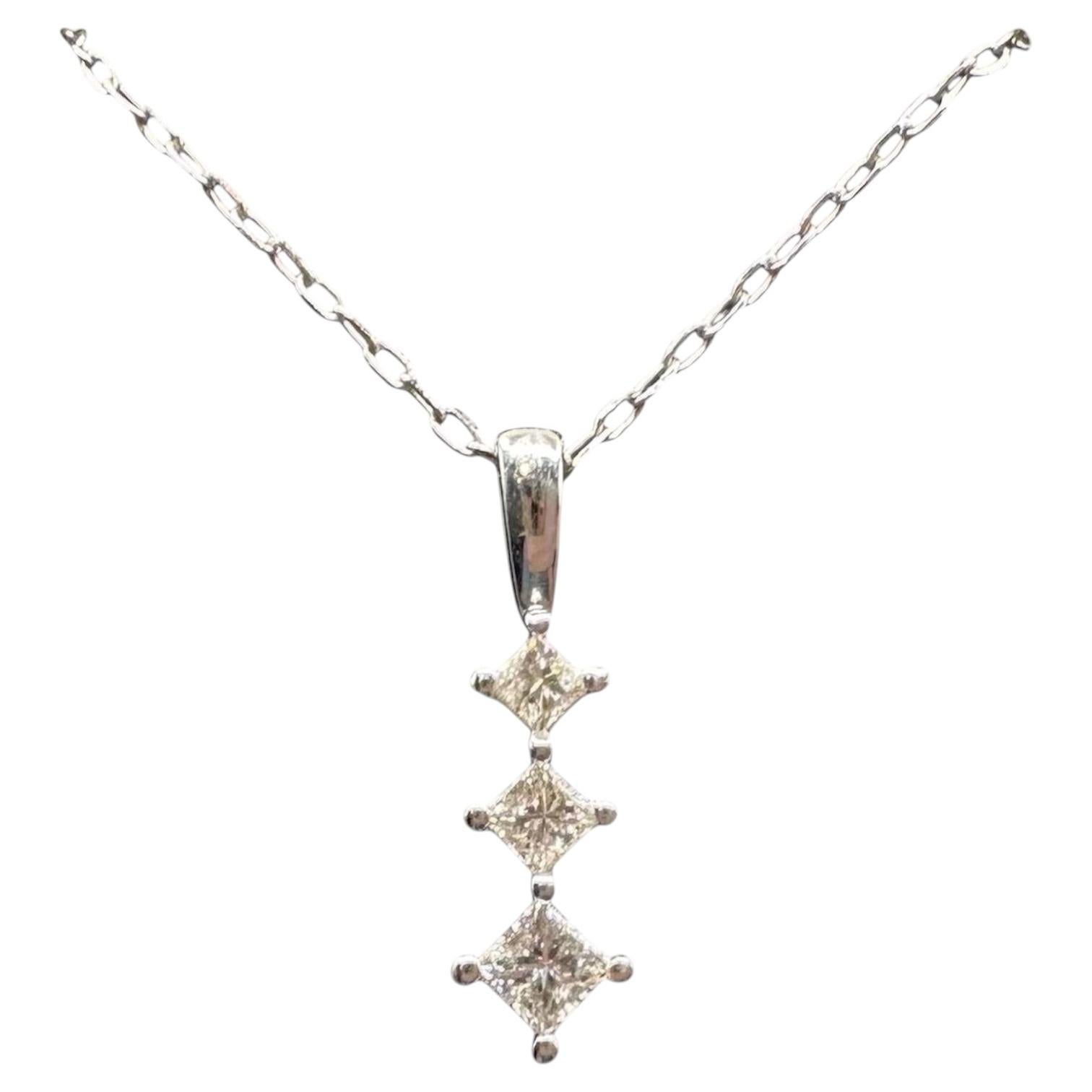 Princess Cut Past Present Future Diamond Necklace in 10kt White Gold – 0.25ctw